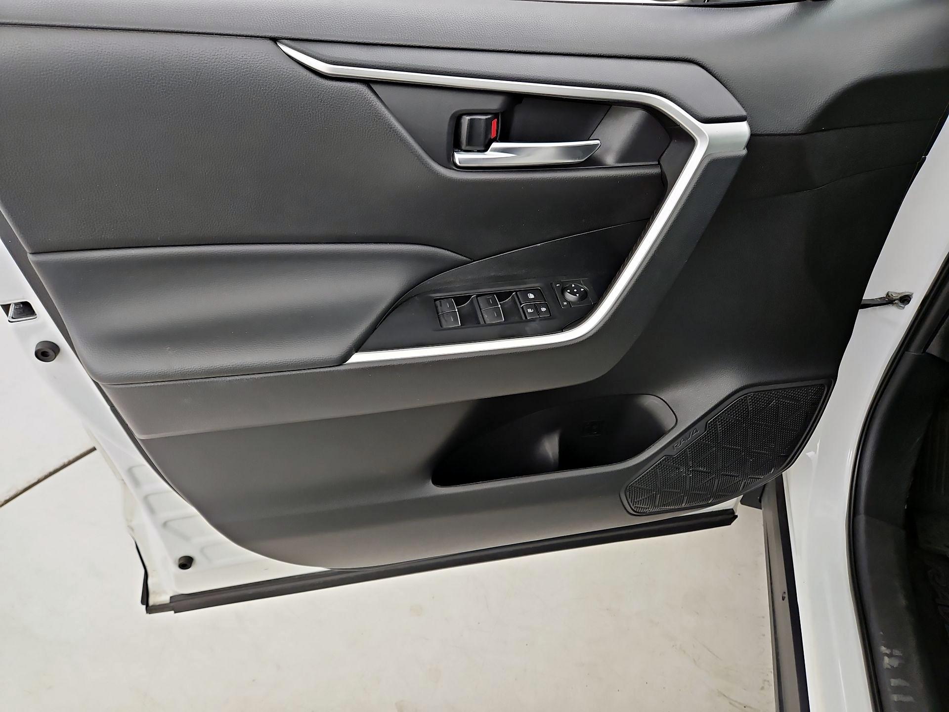 Thumbnail: 2024 Toyota RAV4 - 12