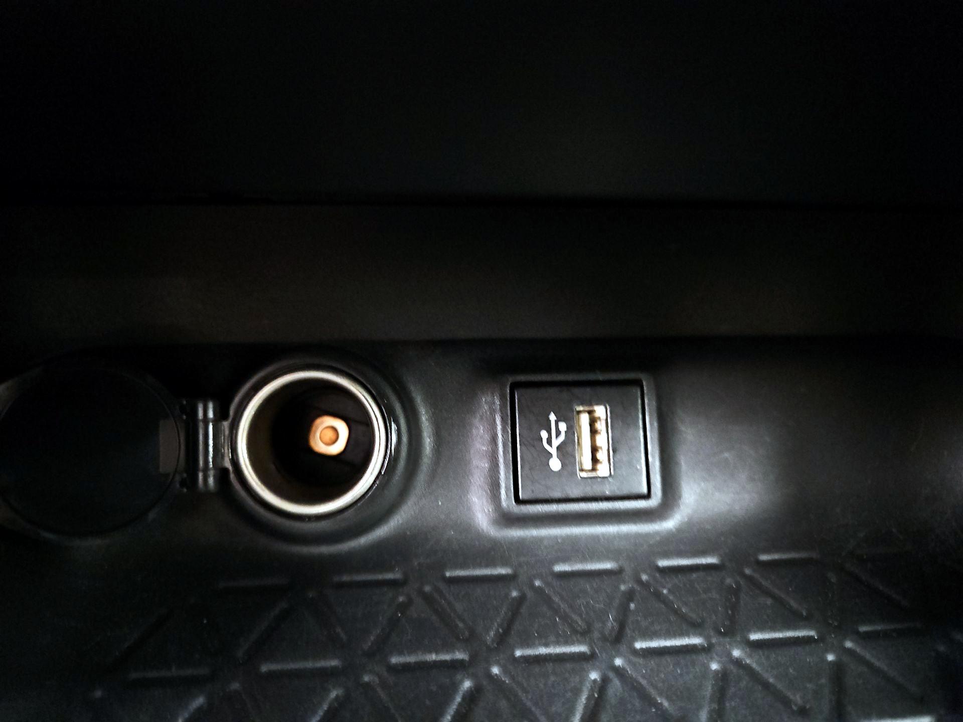 Thumbnail: 2024 Toyota RAV4 - 18