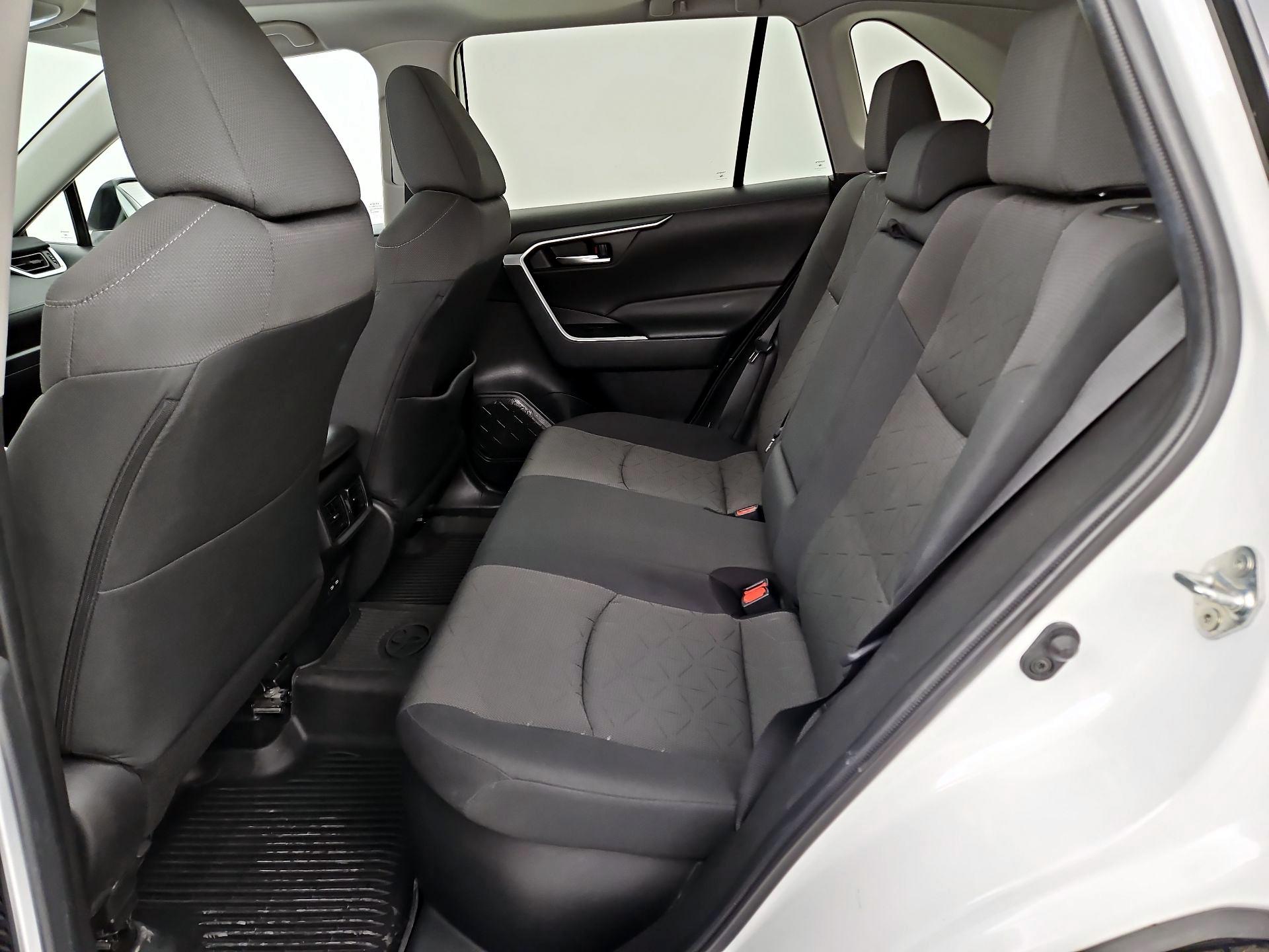 Thumbnail: 2024 Toyota RAV4 - 20