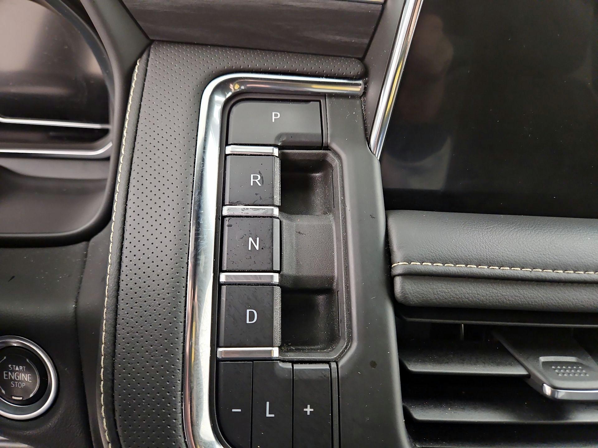 Thumbnail: 2023 GMC Yukon - 17