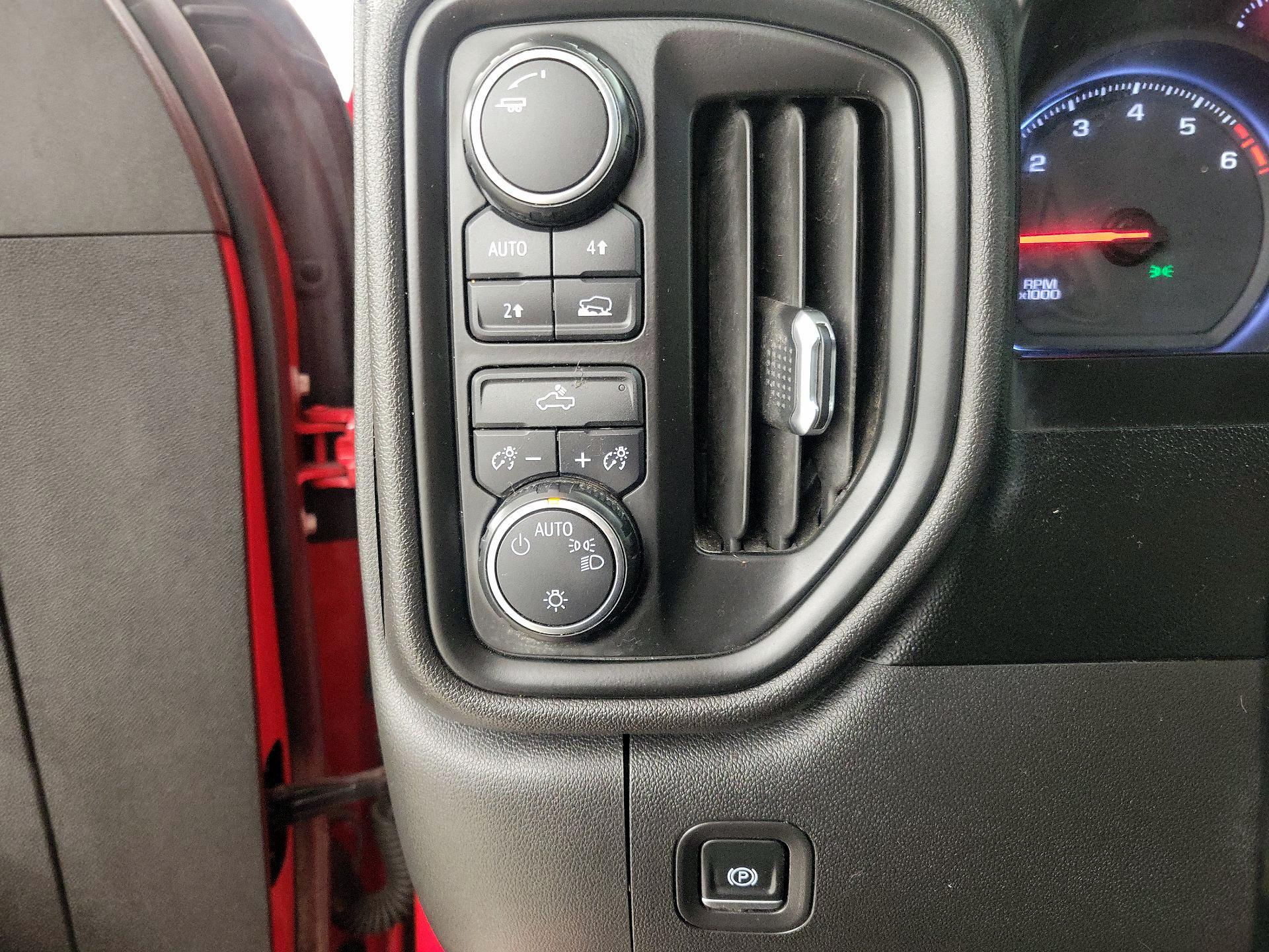 Thumbnail: 2019 Chevrolet Silverado 1500 - 13