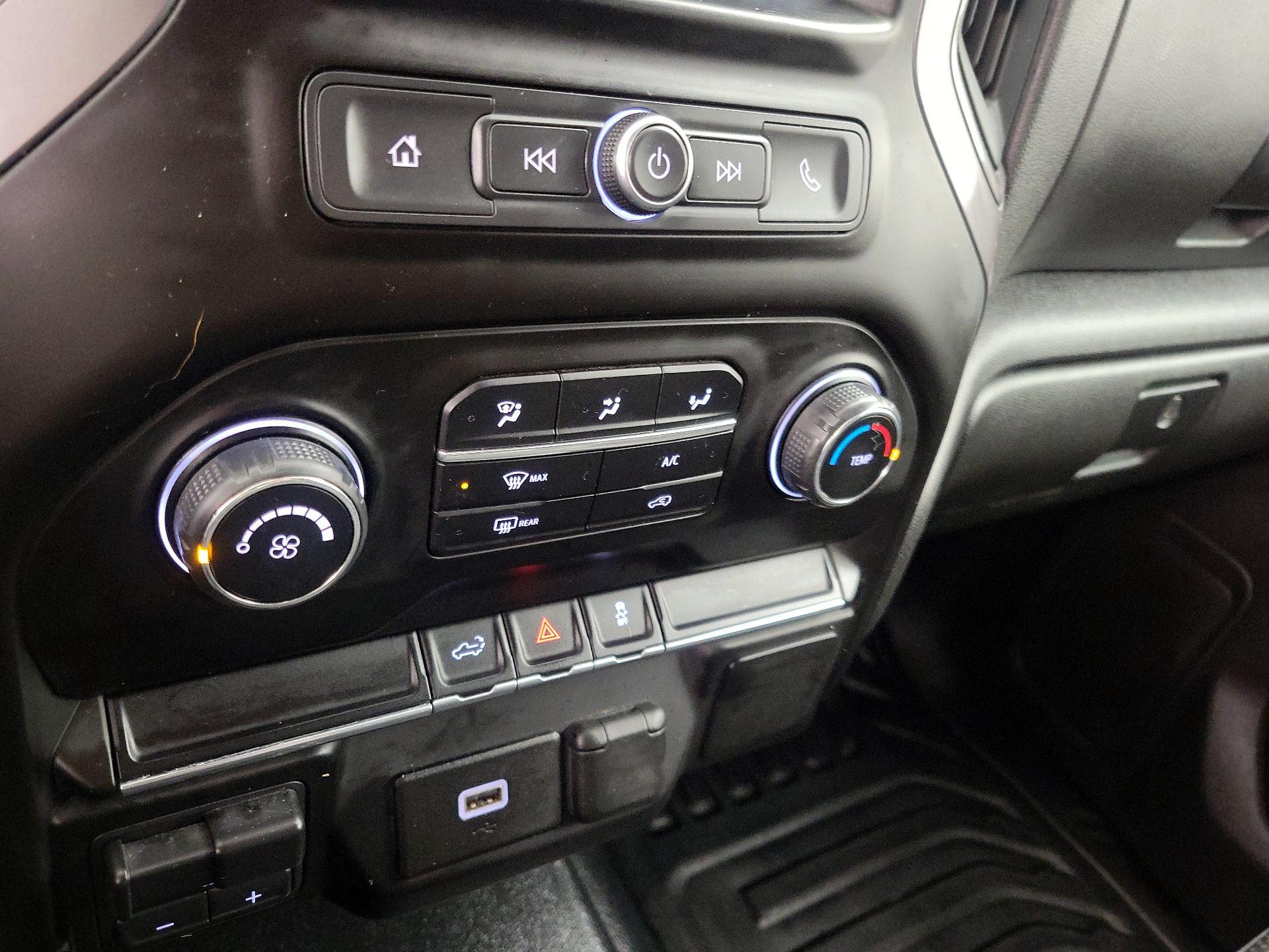 Thumbnail: 2019 Chevrolet Silverado 1500 - 16