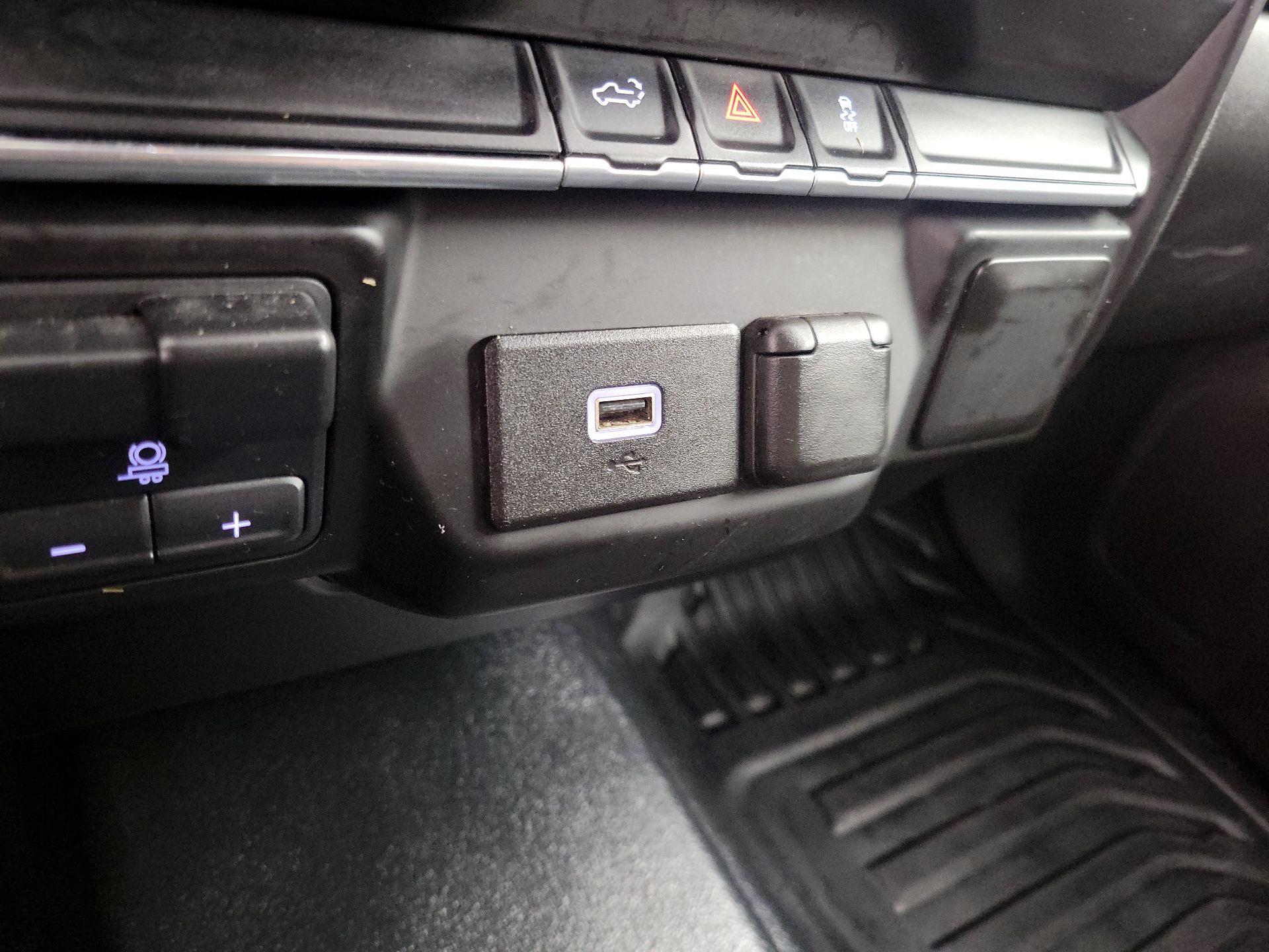 Thumbnail: 2019 Chevrolet Silverado 1500 - 18