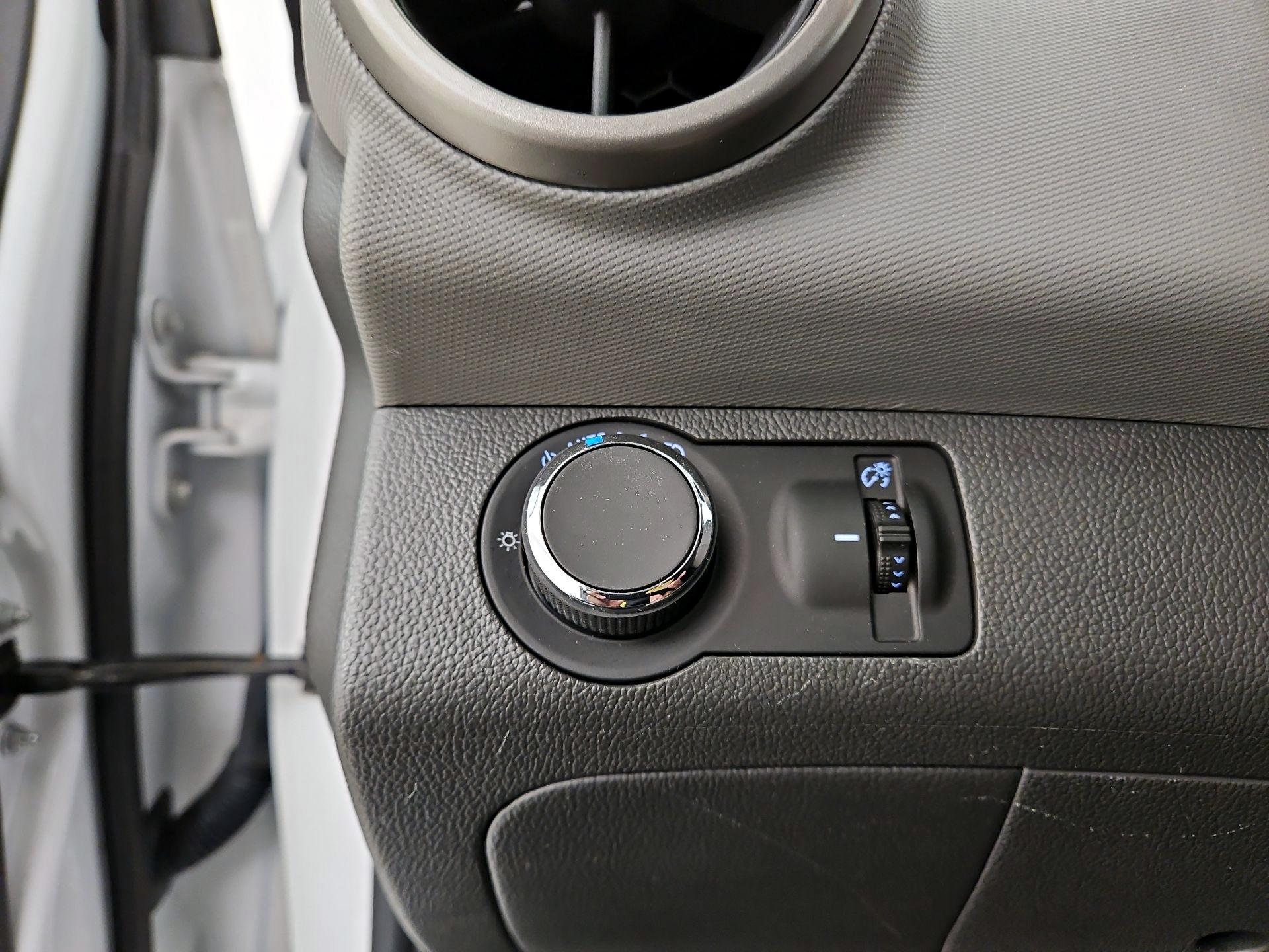 Thumbnail: 2015 Chevrolet Sonic - 13