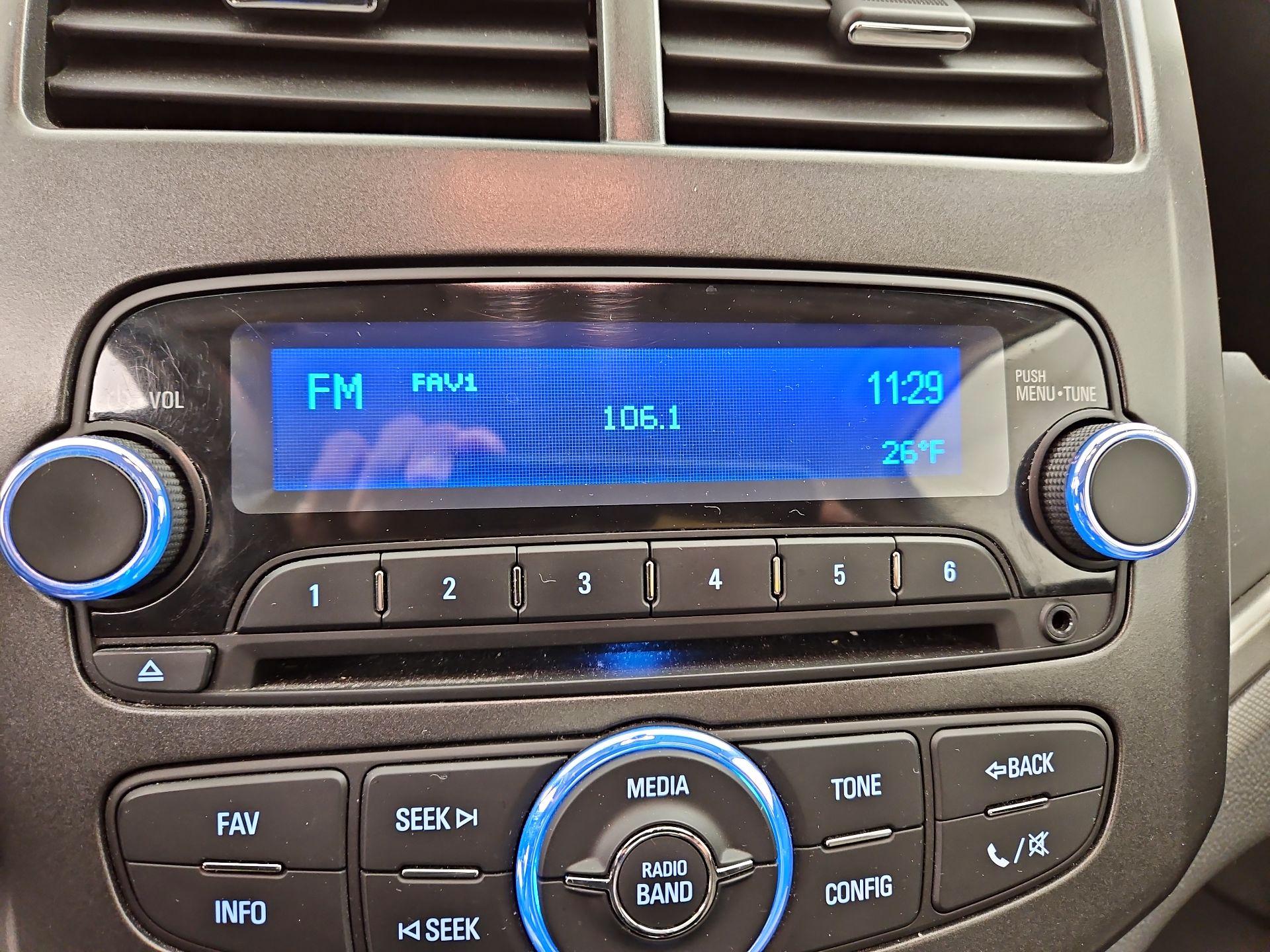 Thumbnail: 2015 Chevrolet Sonic - 14