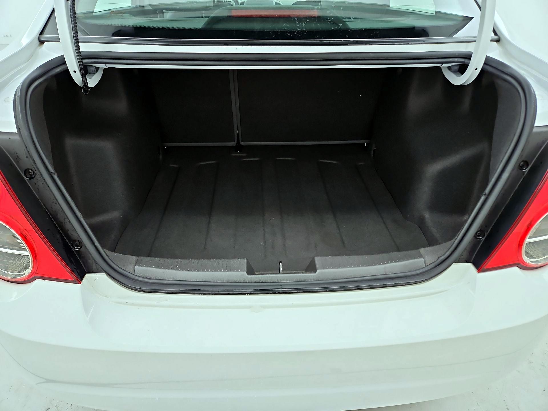 Thumbnail: 2015 Chevrolet Sonic - 19