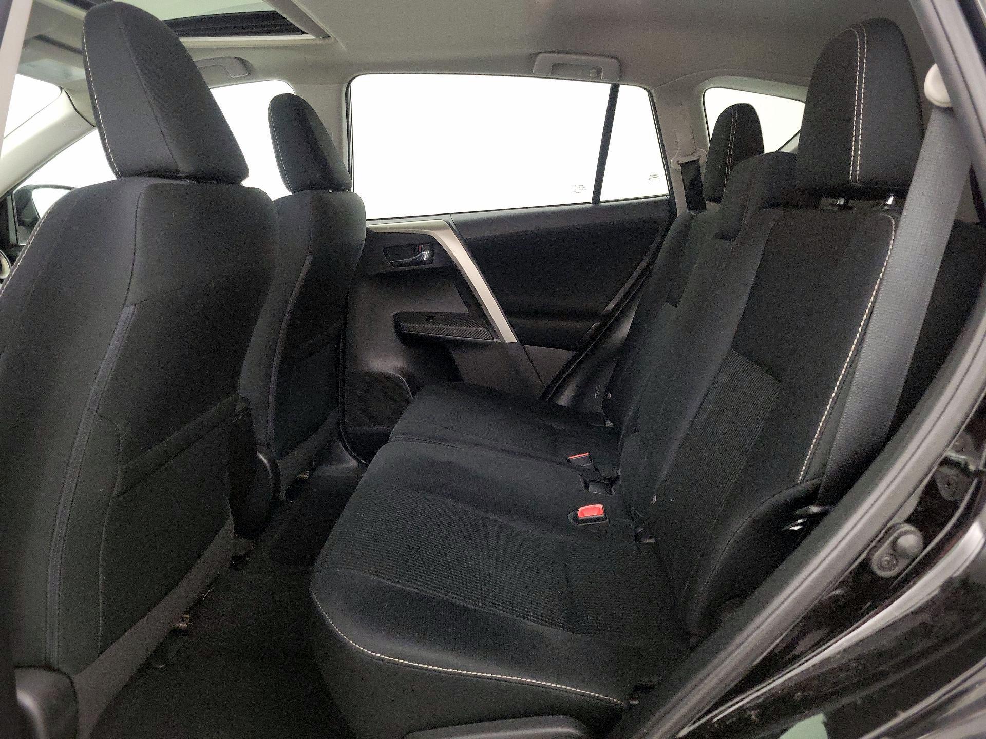 Thumbnail: 2015 Toyota RAV4 - 20