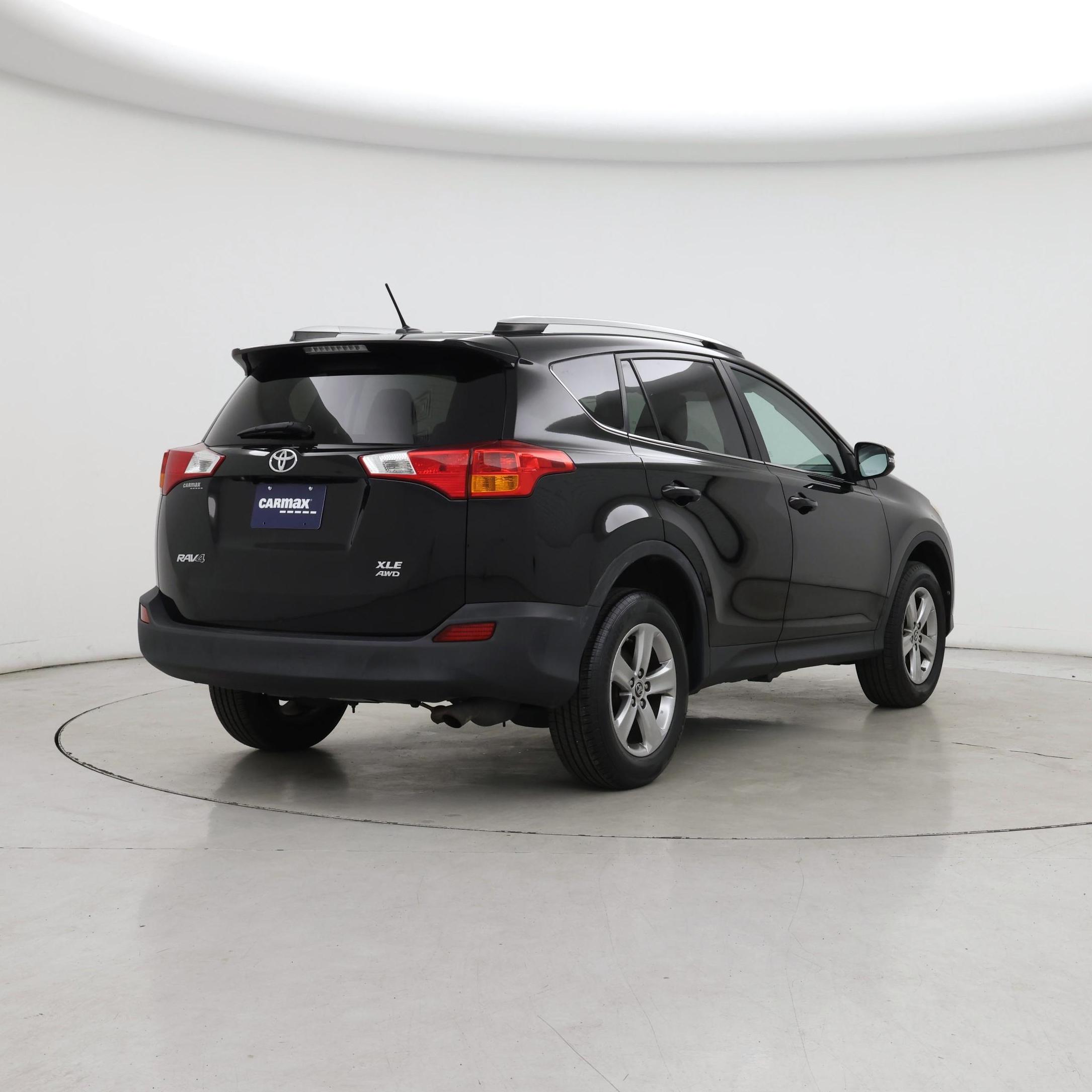 Thumbnail: 2015 Toyota RAV4 - 8