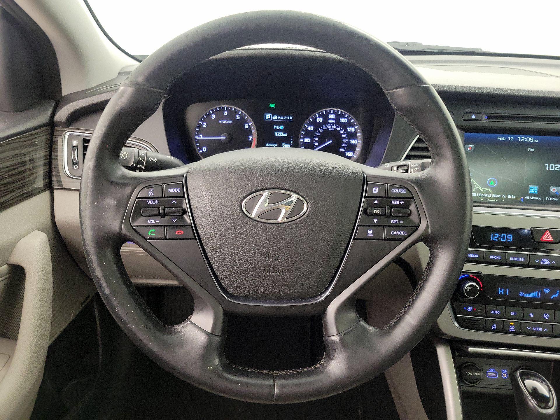 Thumbnail: 2015 Hyundai Sonata - 10