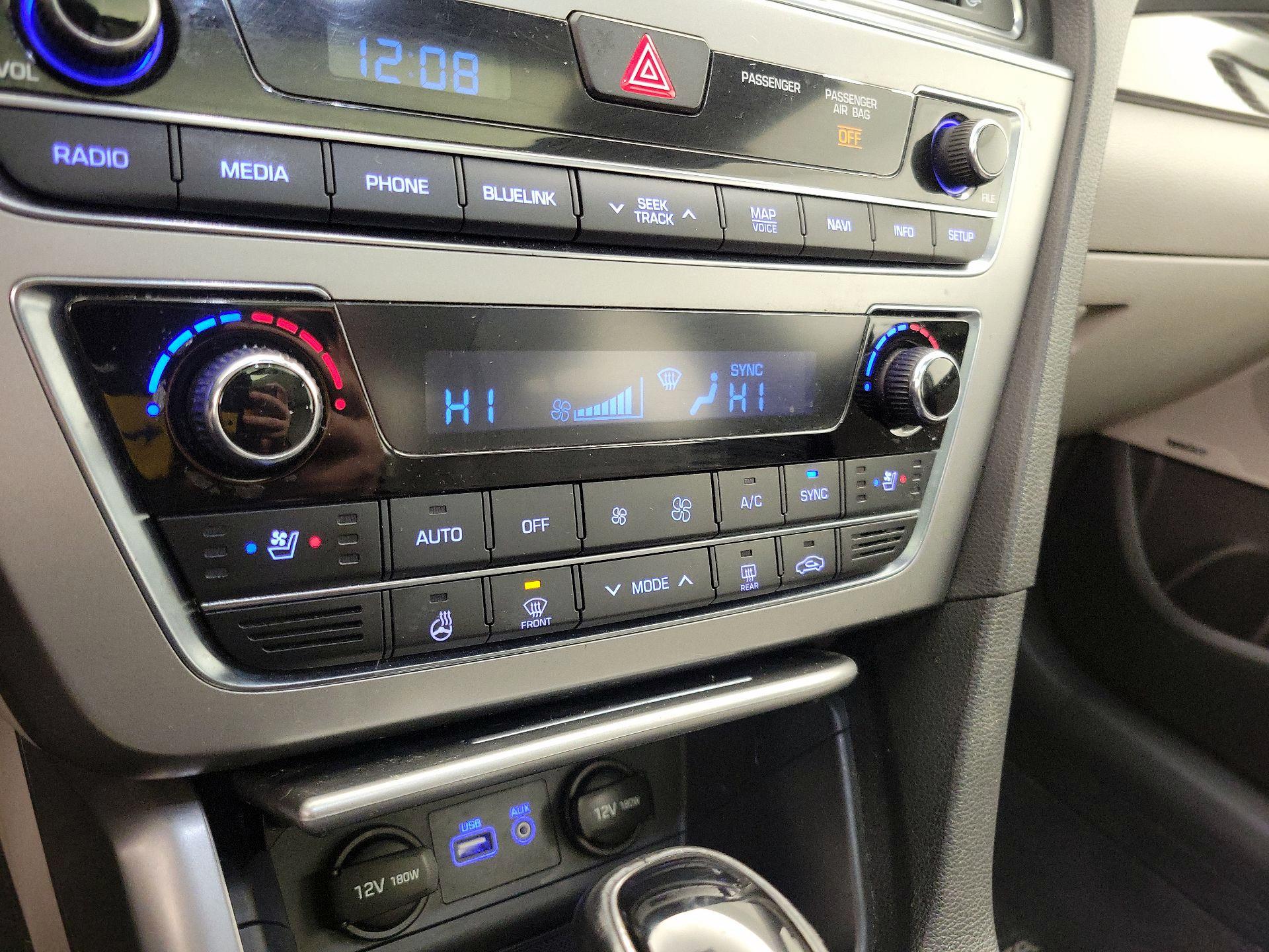 Thumbnail: 2015 Hyundai Sonata - 17