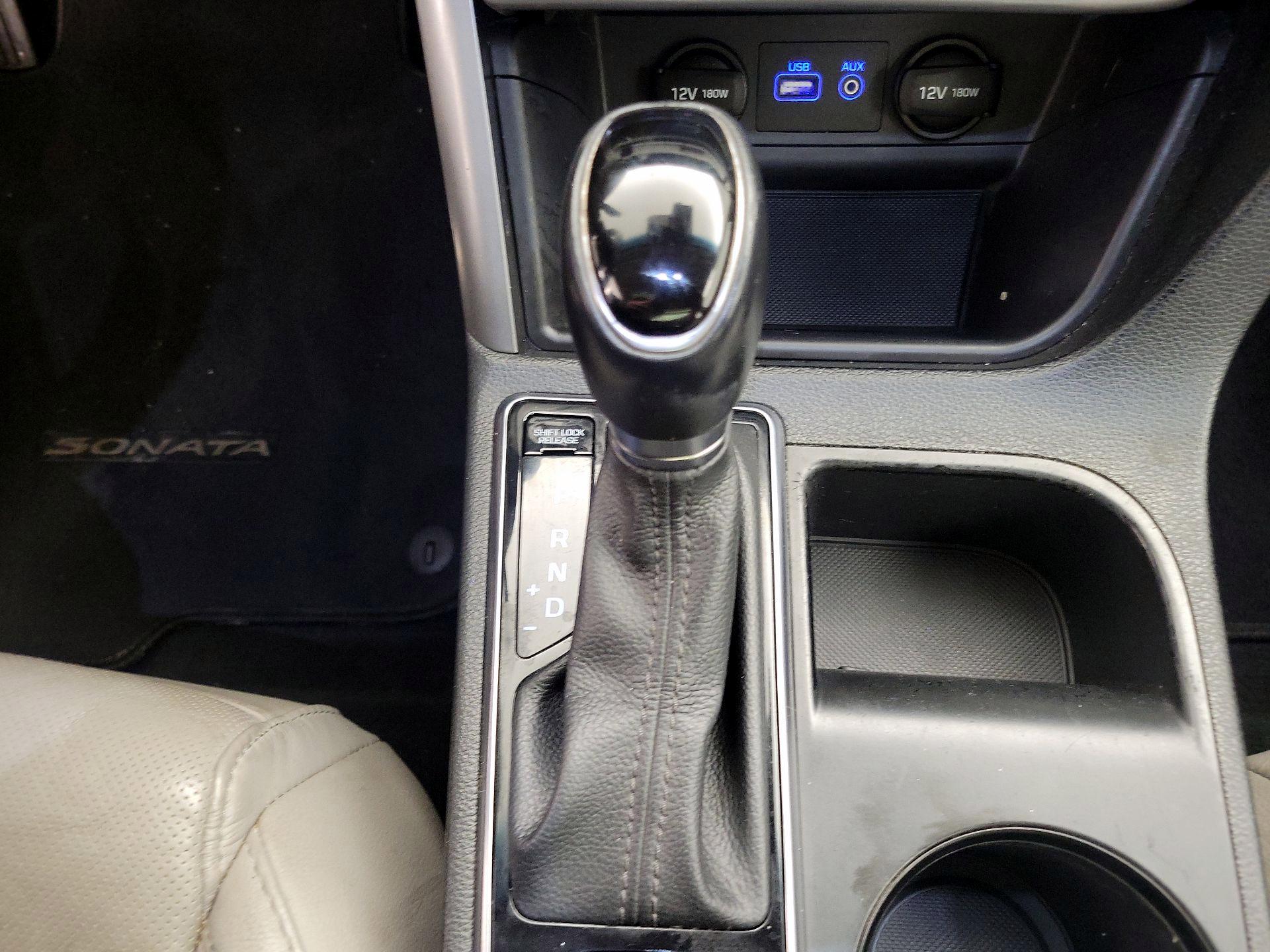 Thumbnail: 2015 Hyundai Sonata - 18