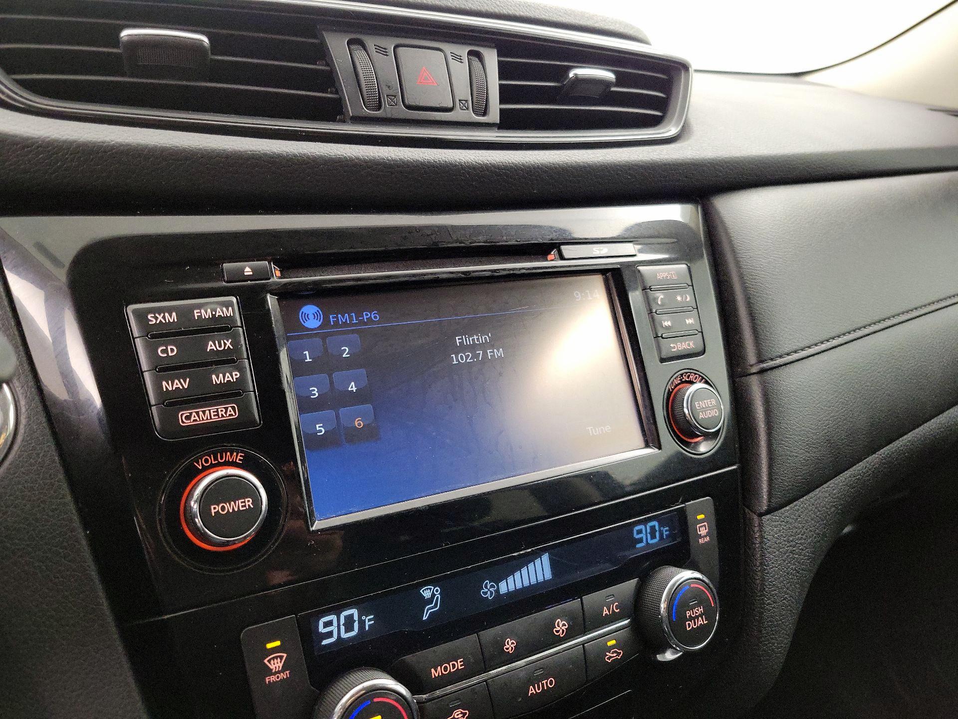 Thumbnail: 2017 Nissan Rogue - 16