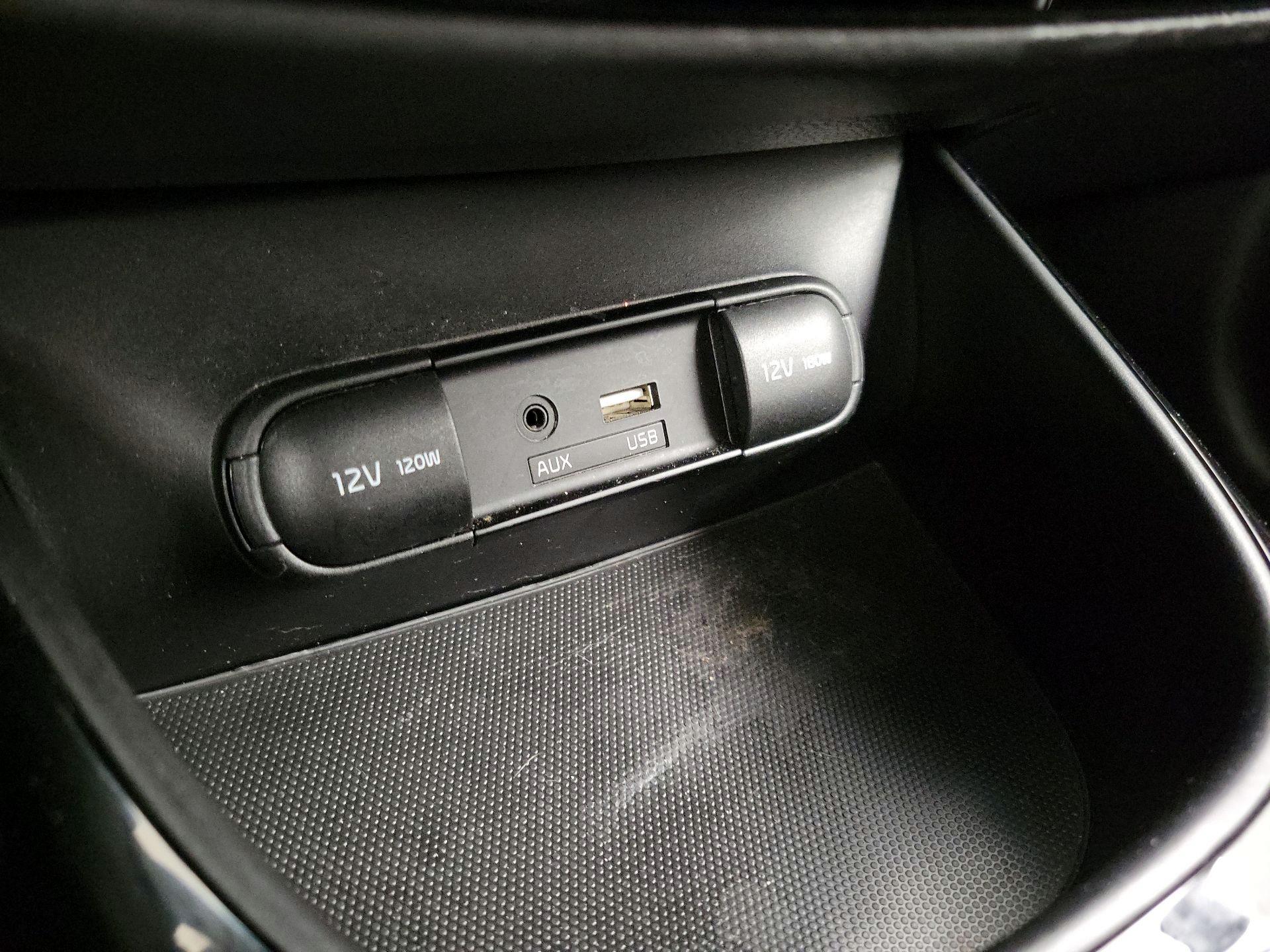 Thumbnail: 2019 Kia Soul - 19