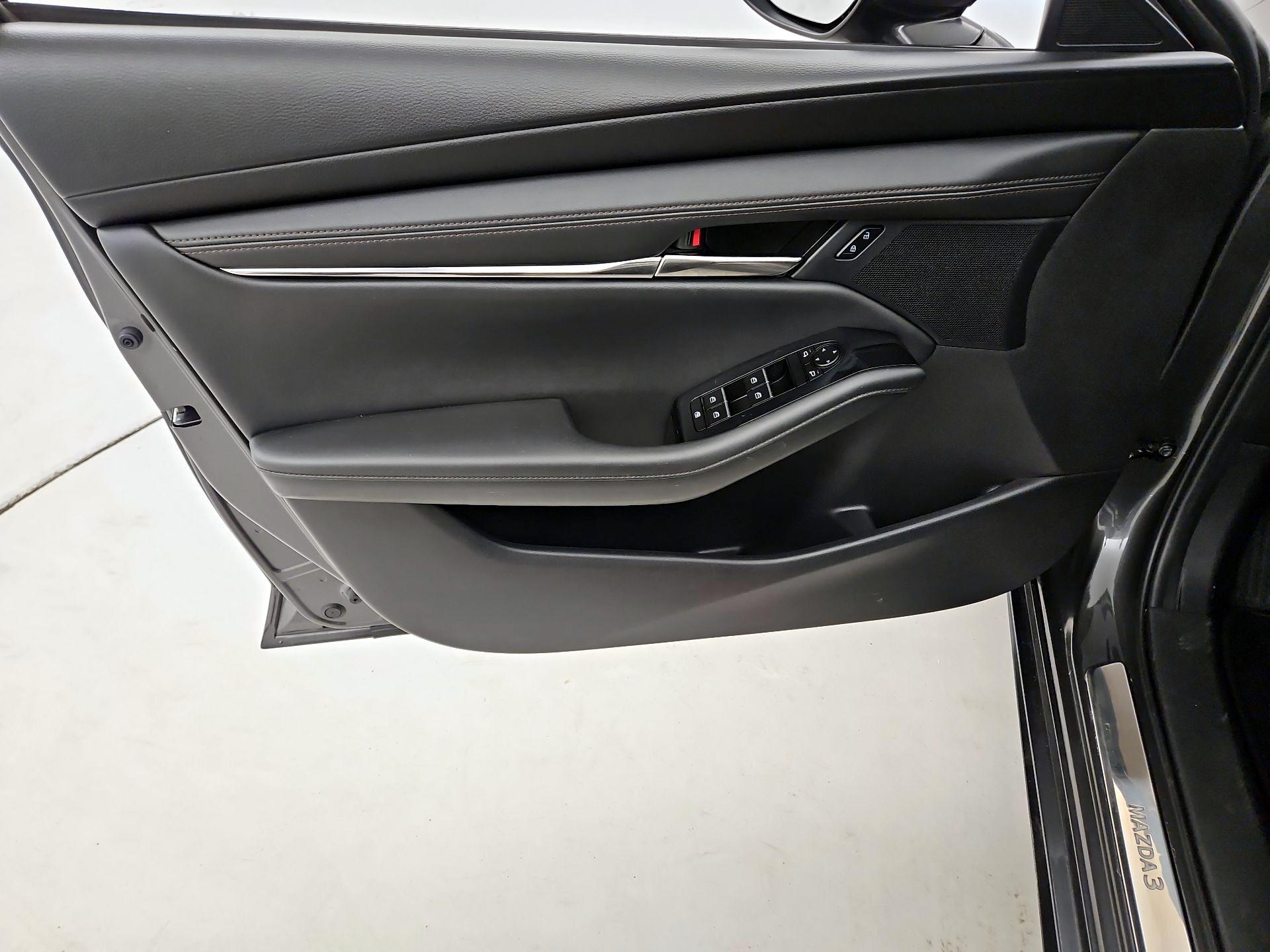 Thumbnail: 2019 Mazda Mazda3 - 12