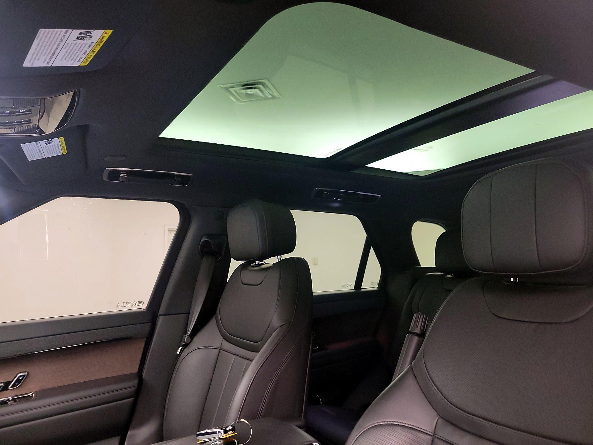 Thumbnail: 2024 Land Rover Range Rover Sport - 20