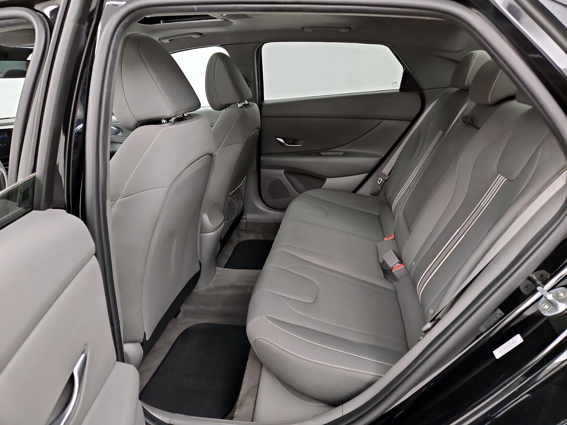 Thumbnail: 2022 Hyundai Elantra - 20