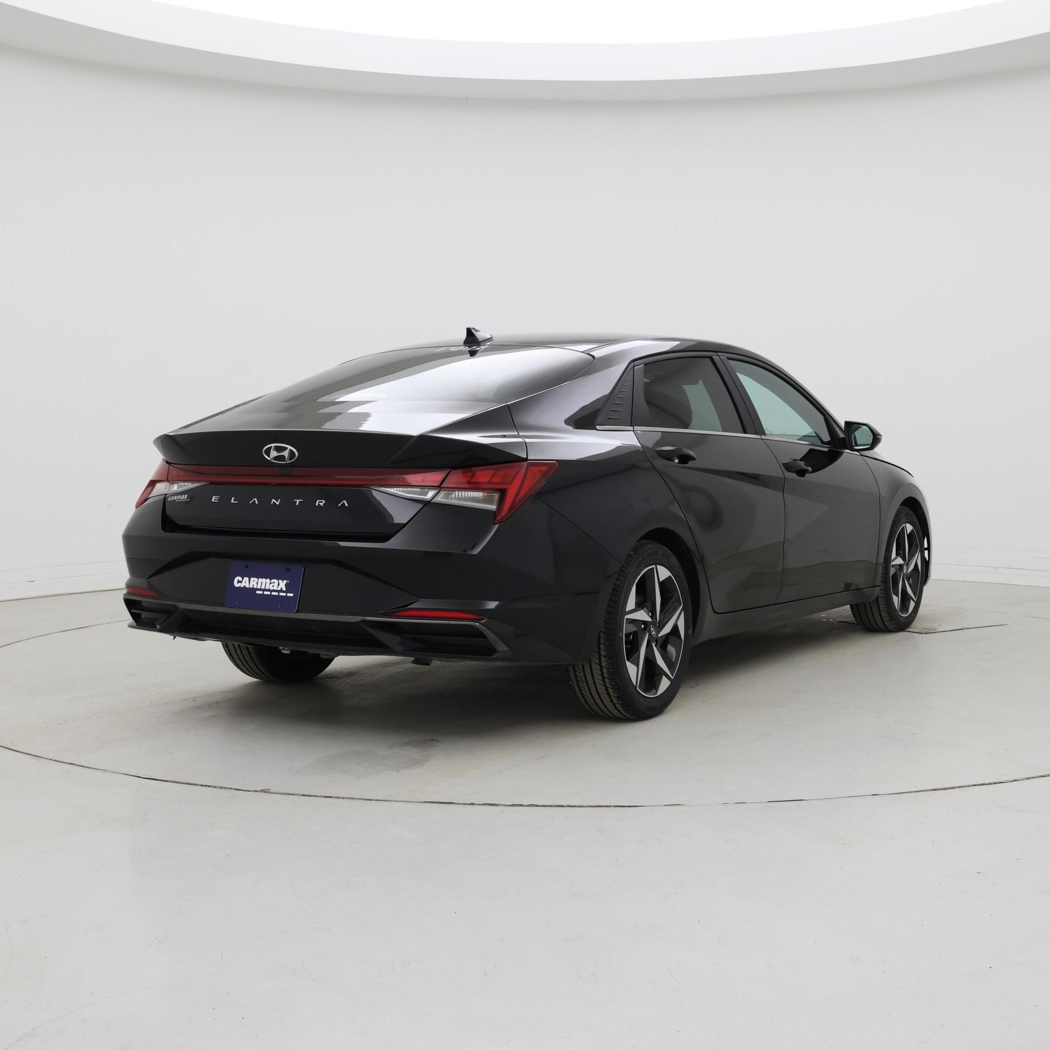 Thumbnail: 2022 Hyundai Elantra - 8