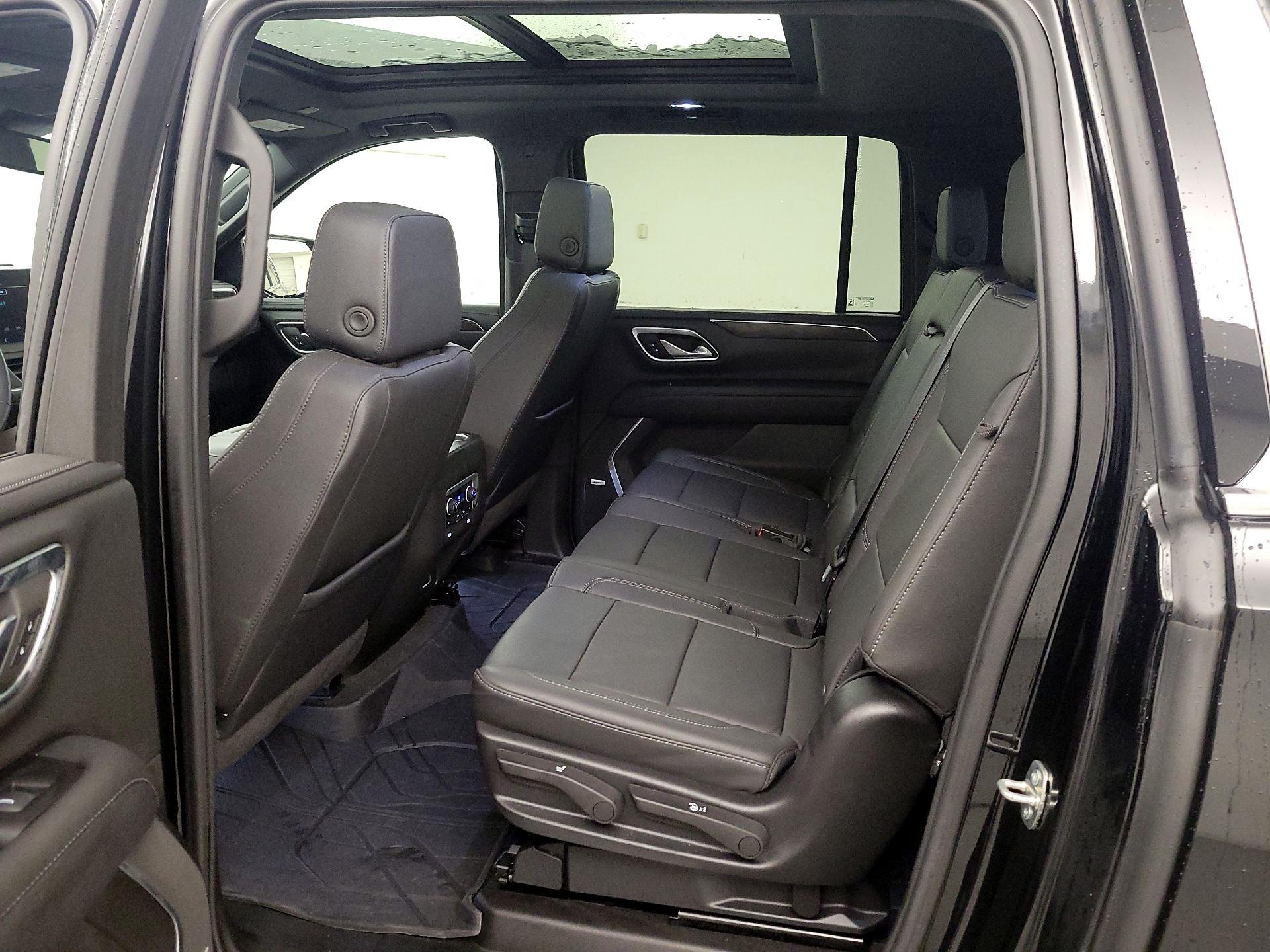 Thumbnail: 2024 Chevrolet Suburban - 20