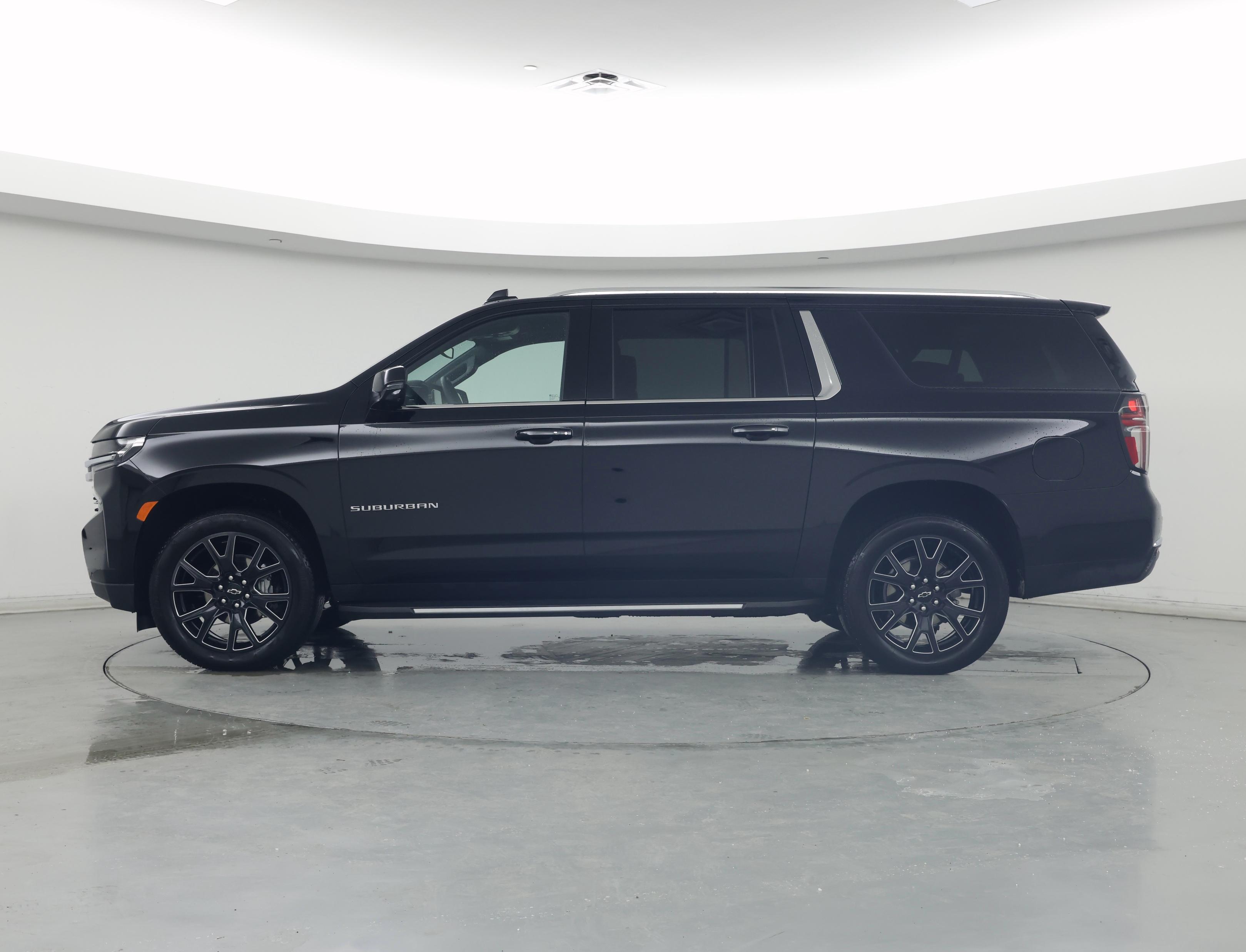 Thumbnail: 2024 Chevrolet Suburban - 3