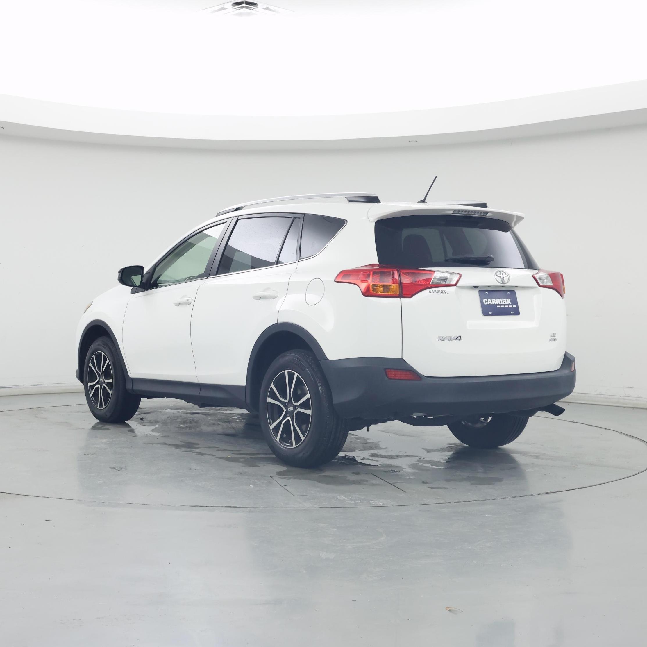 Thumbnail: 2015 Toyota RAV4 - 2