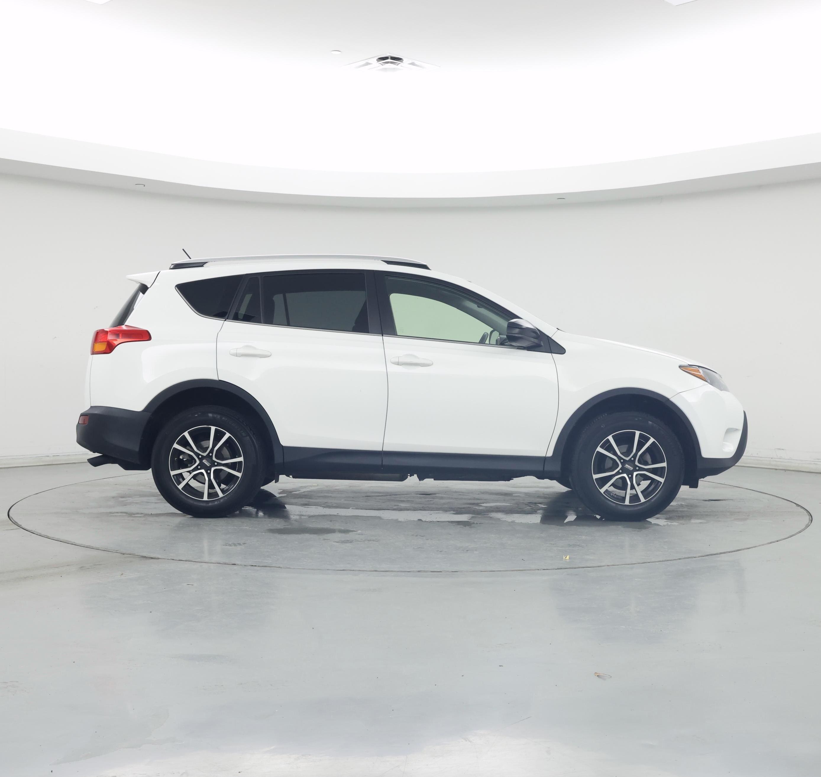 Thumbnail: 2015 Toyota RAV4 - 7