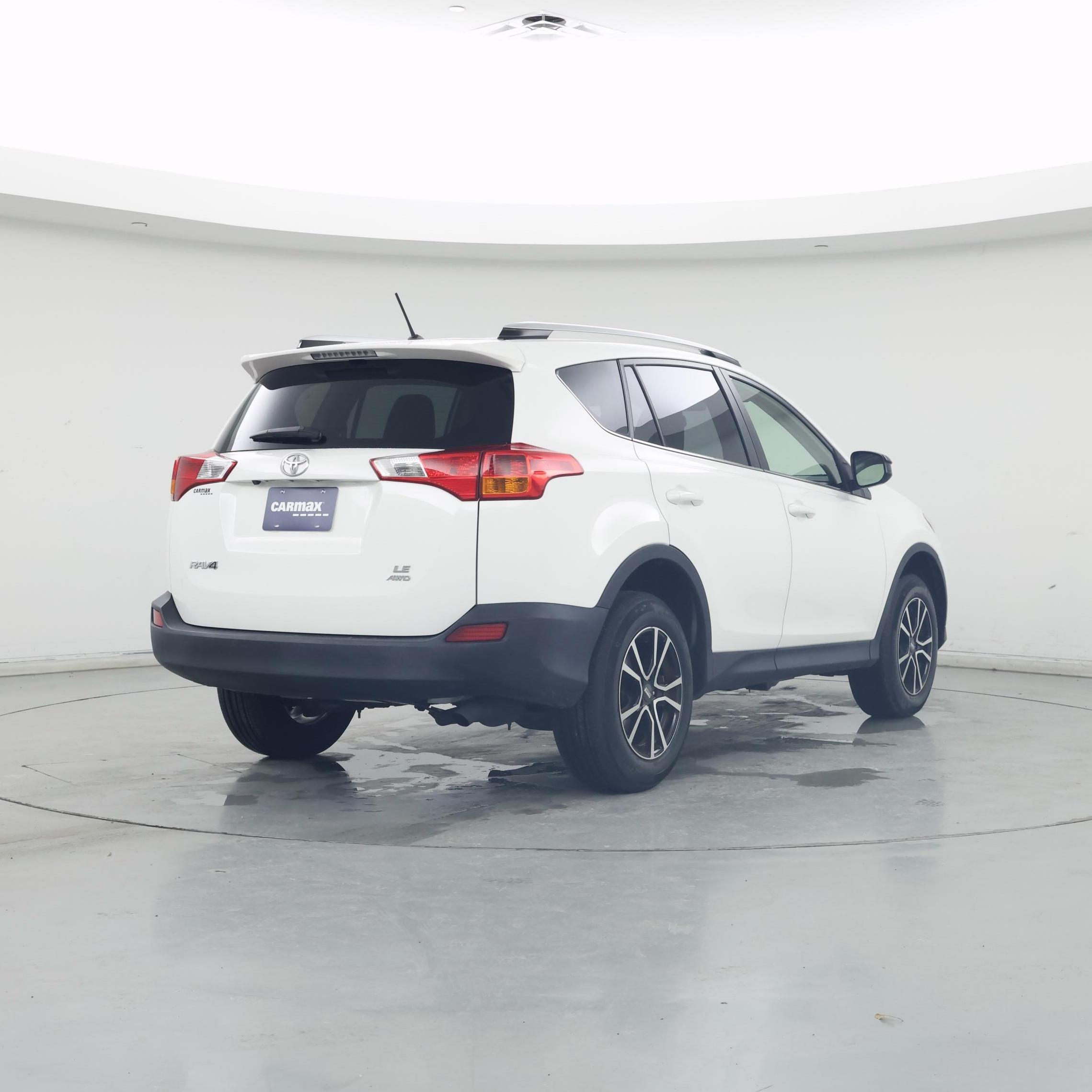 Thumbnail: 2015 Toyota RAV4 - 8