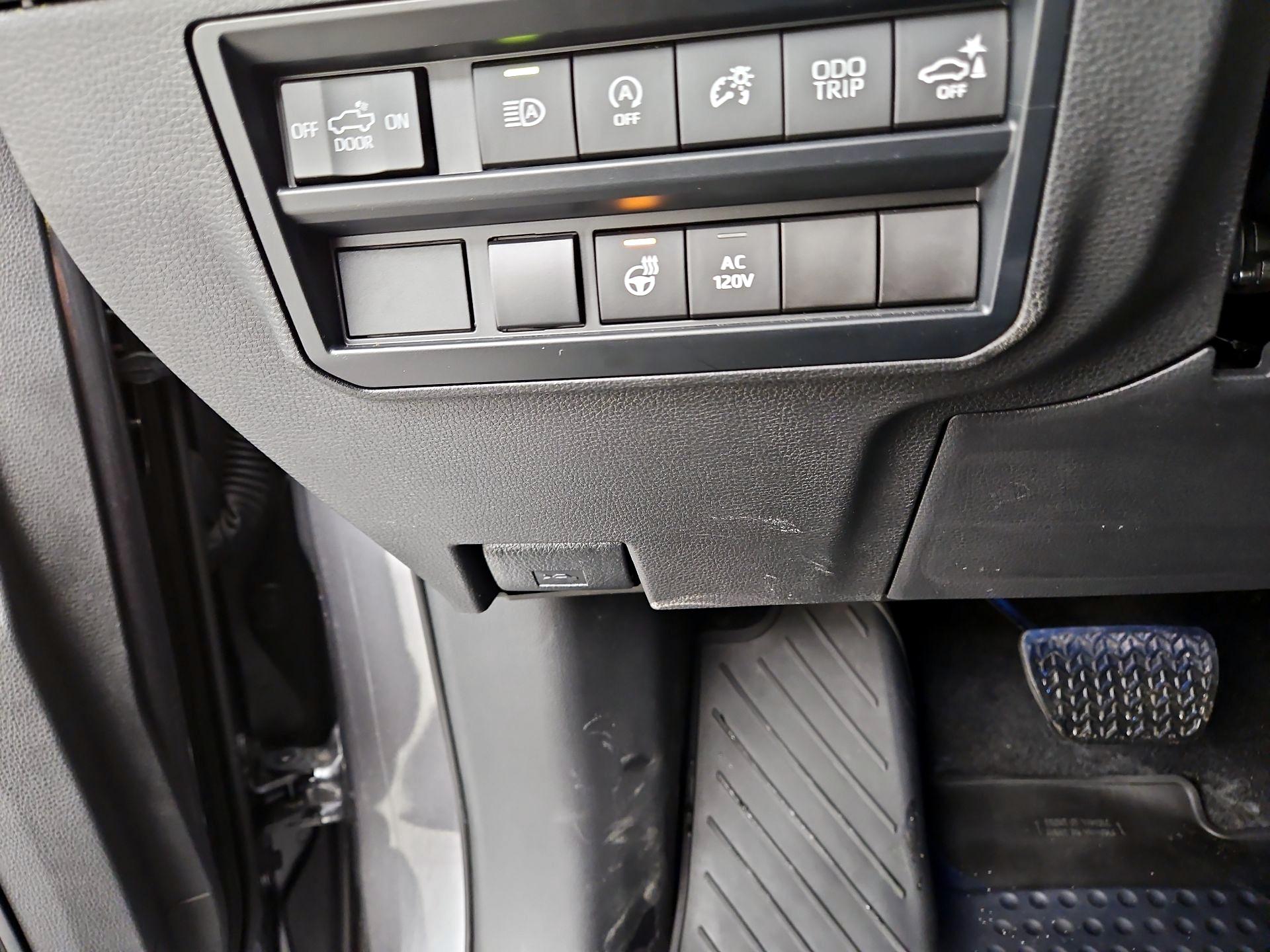 Thumbnail: 2023 Toyota Tundra - 13