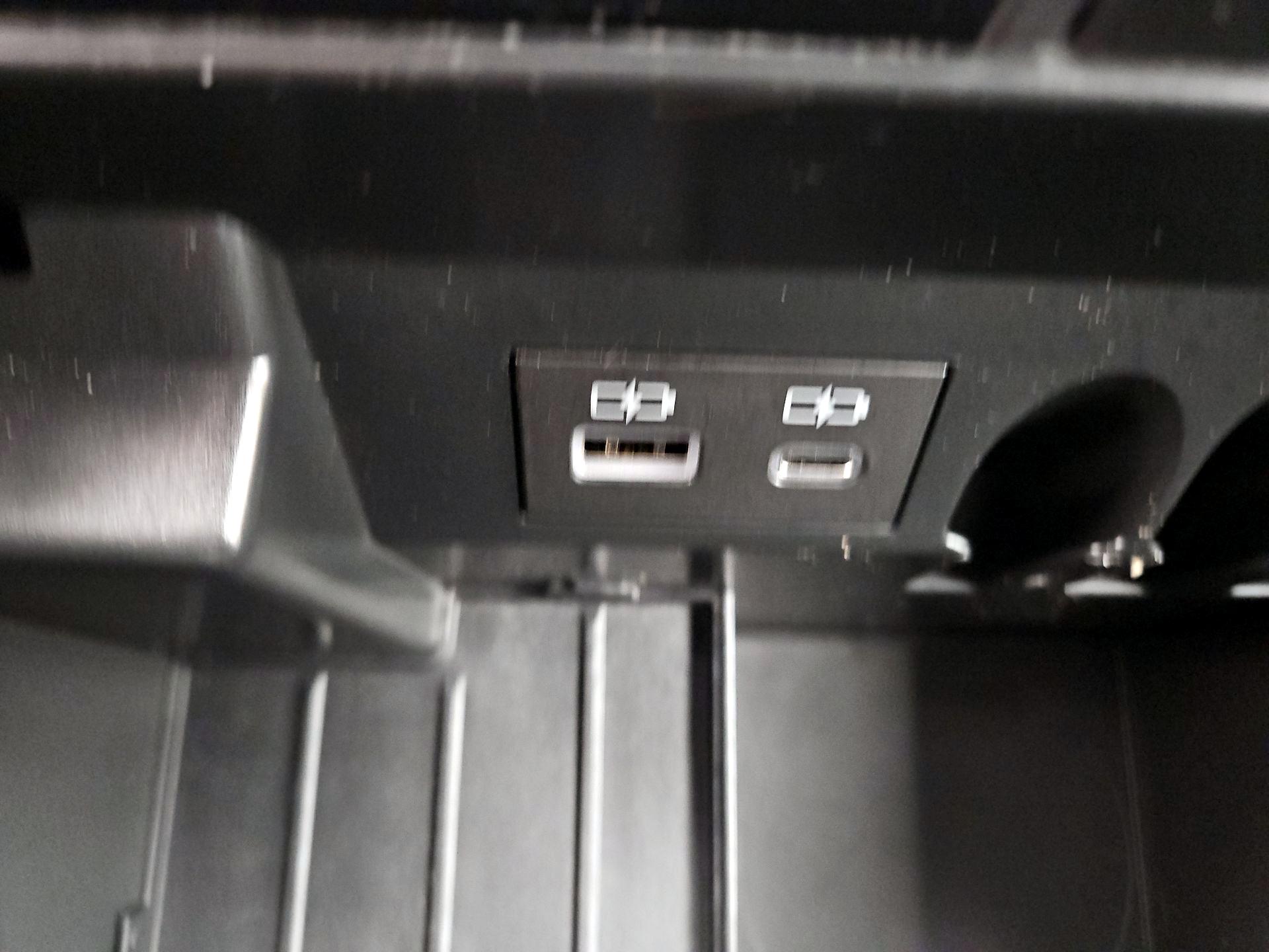 Thumbnail: 2023 Toyota Tundra - 18