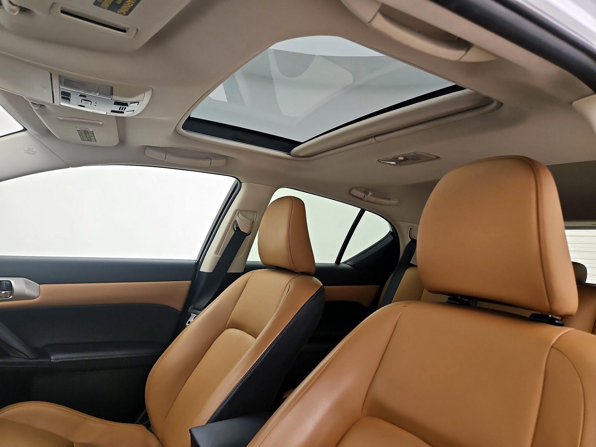 Thumbnail: 2014 Lexus CT - 20