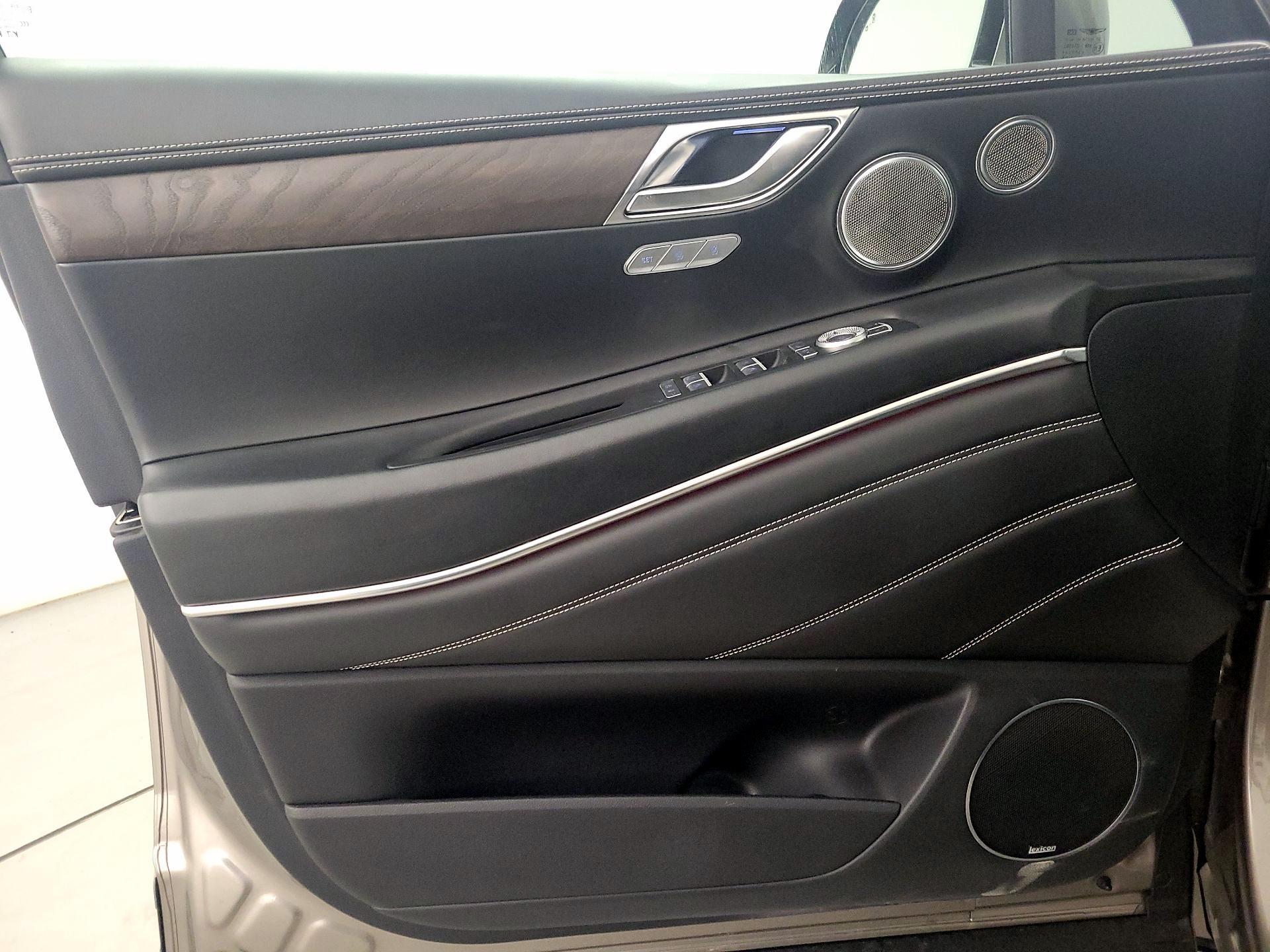 Thumbnail: 2021 Genesis GV80 - 12