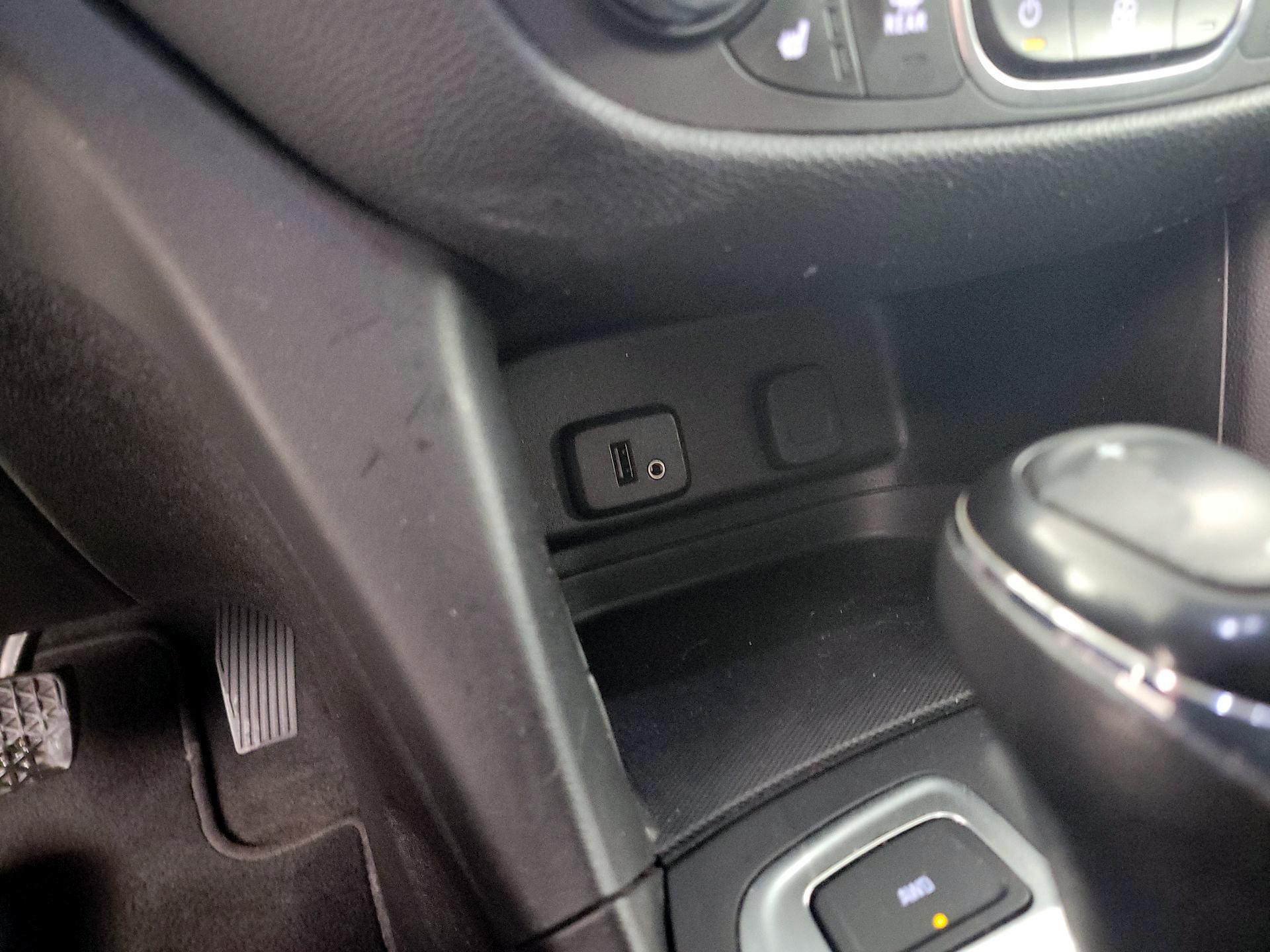 Thumbnail: 2018 Chevrolet Equinox - 18