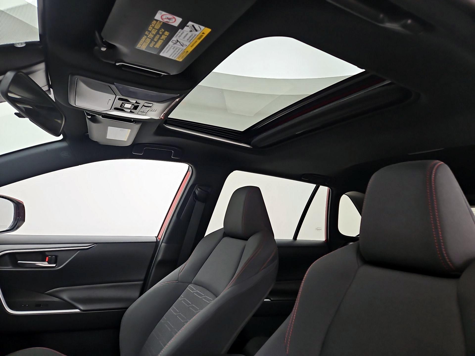 Thumbnail: 2022 Toyota RAV4 - 19