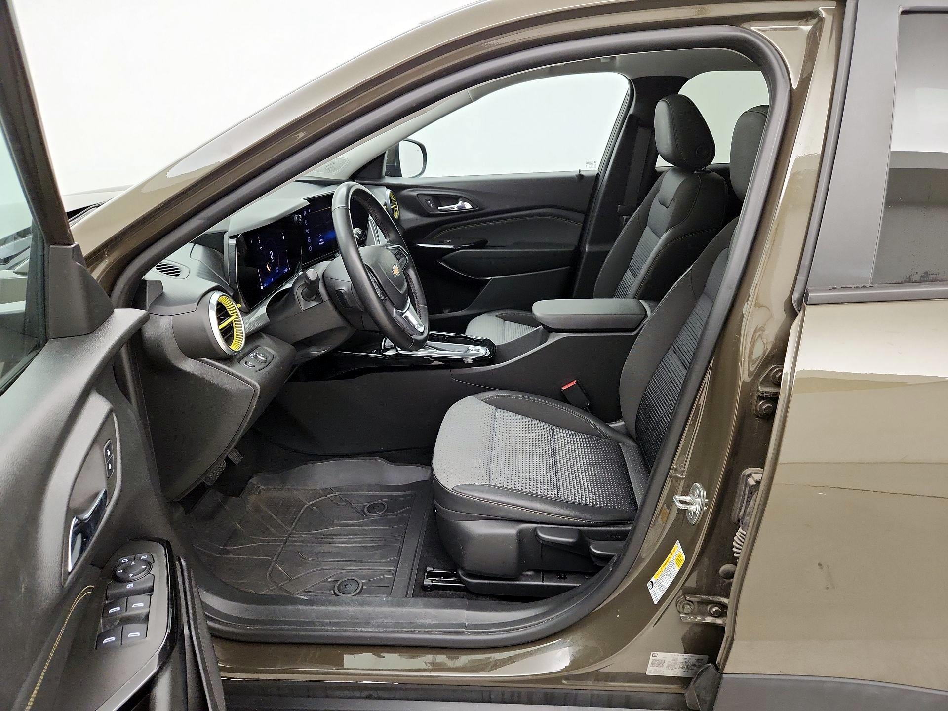 Thumbnail: 2024 Chevrolet Trax - 11