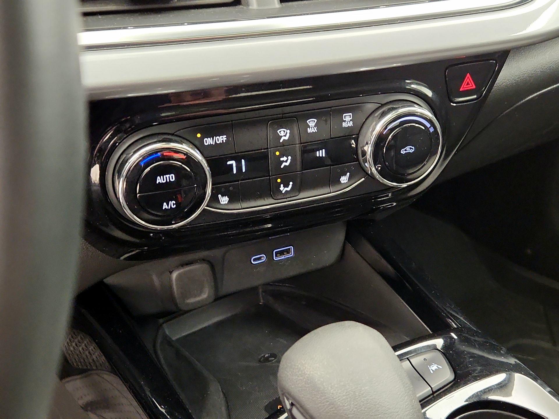 Thumbnail: 2024 Chevrolet Trax - 16