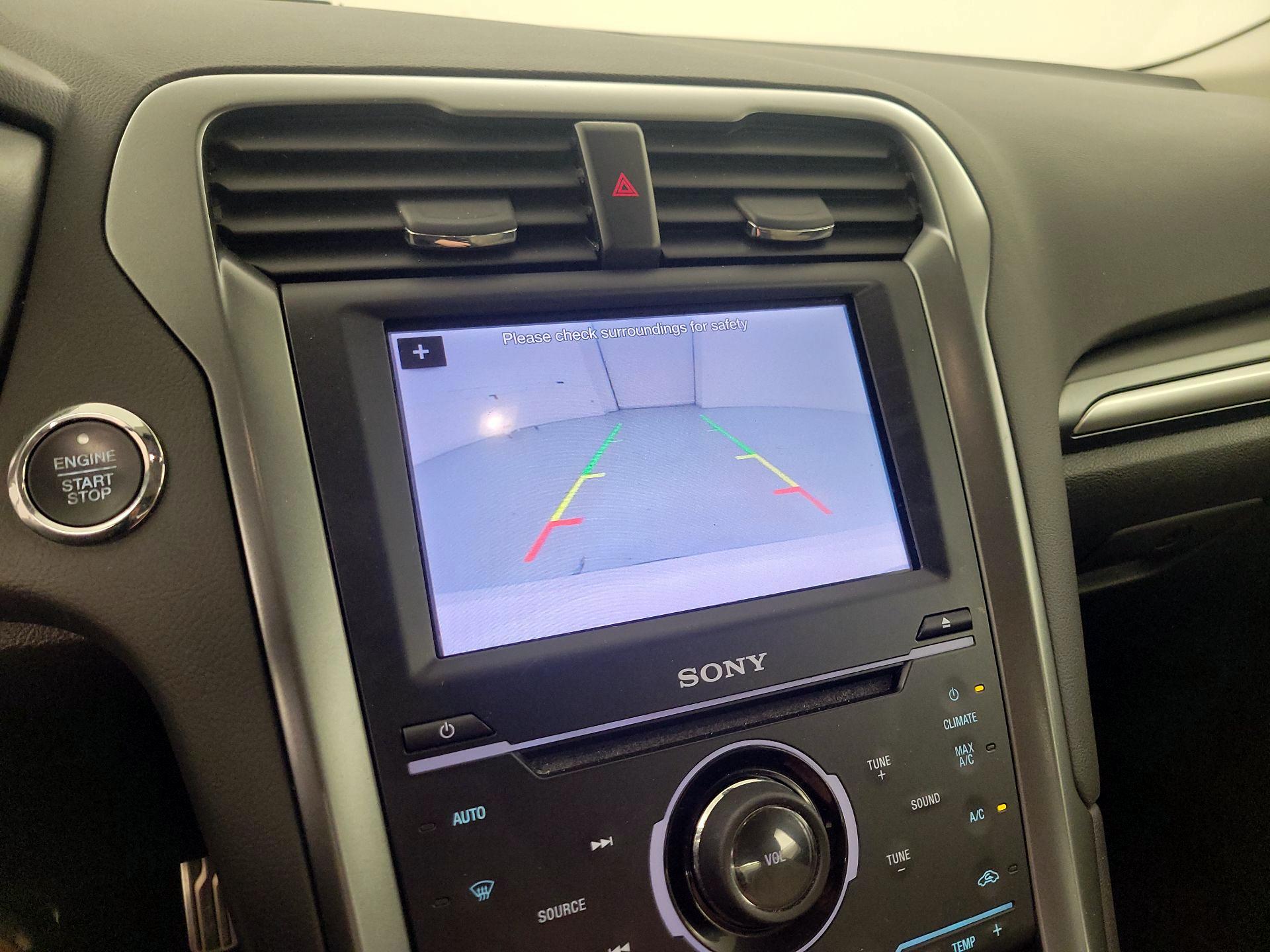 Thumbnail: 2014 Ford Fusion - 15