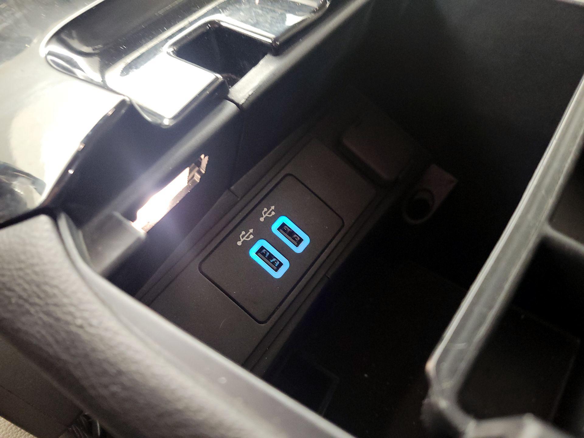 Thumbnail: 2014 Ford Fusion - 19