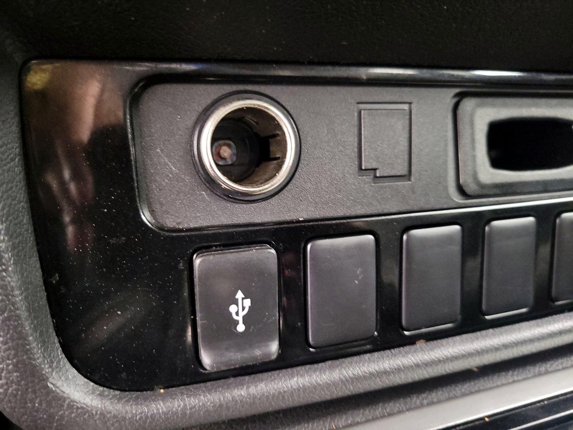 Thumbnail: 2019 Mitsubishi Outlander - 18