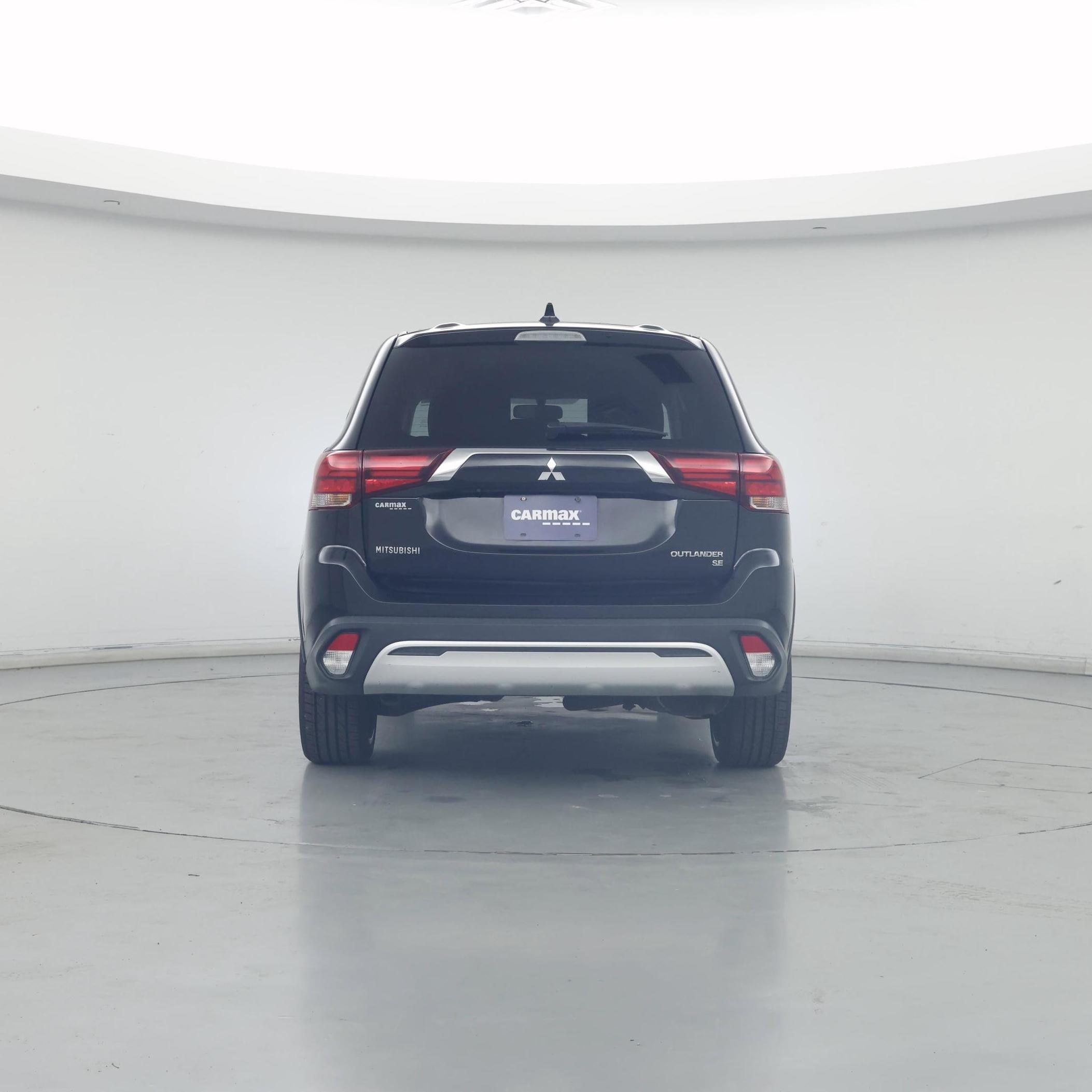 Thumbnail: 2019 Mitsubishi Outlander - 6