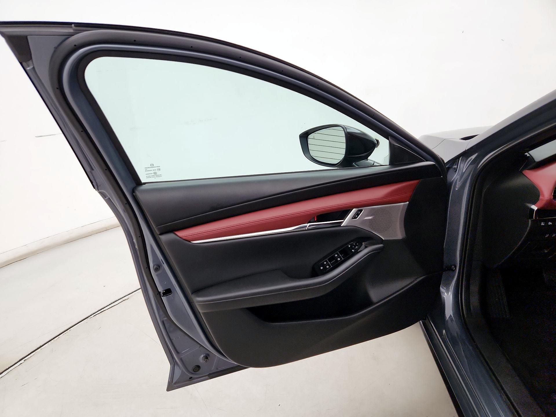 Thumbnail: 2025 Mazda Mazda3 - 12