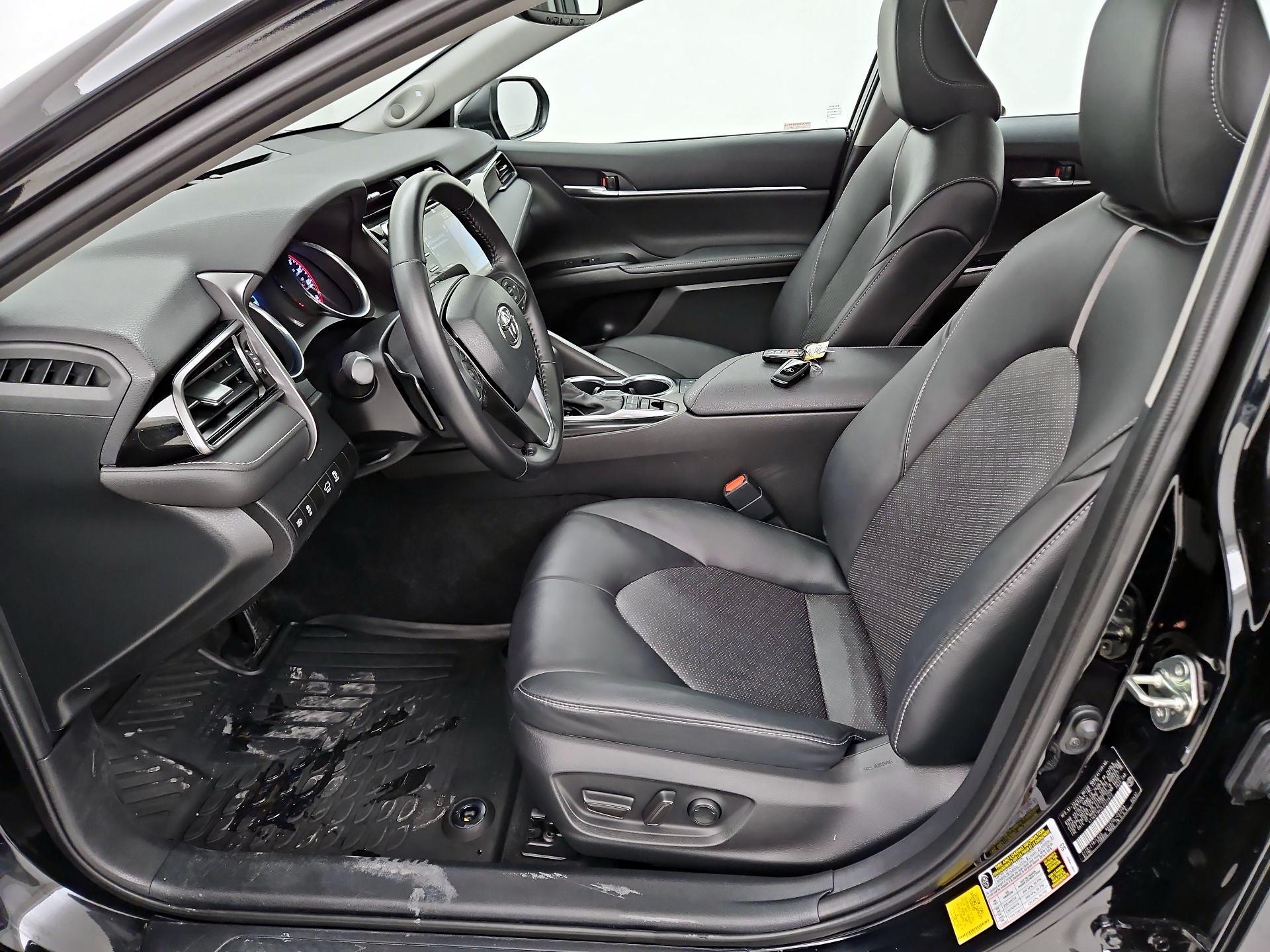 Thumbnail: 2020 Toyota Camry - 11