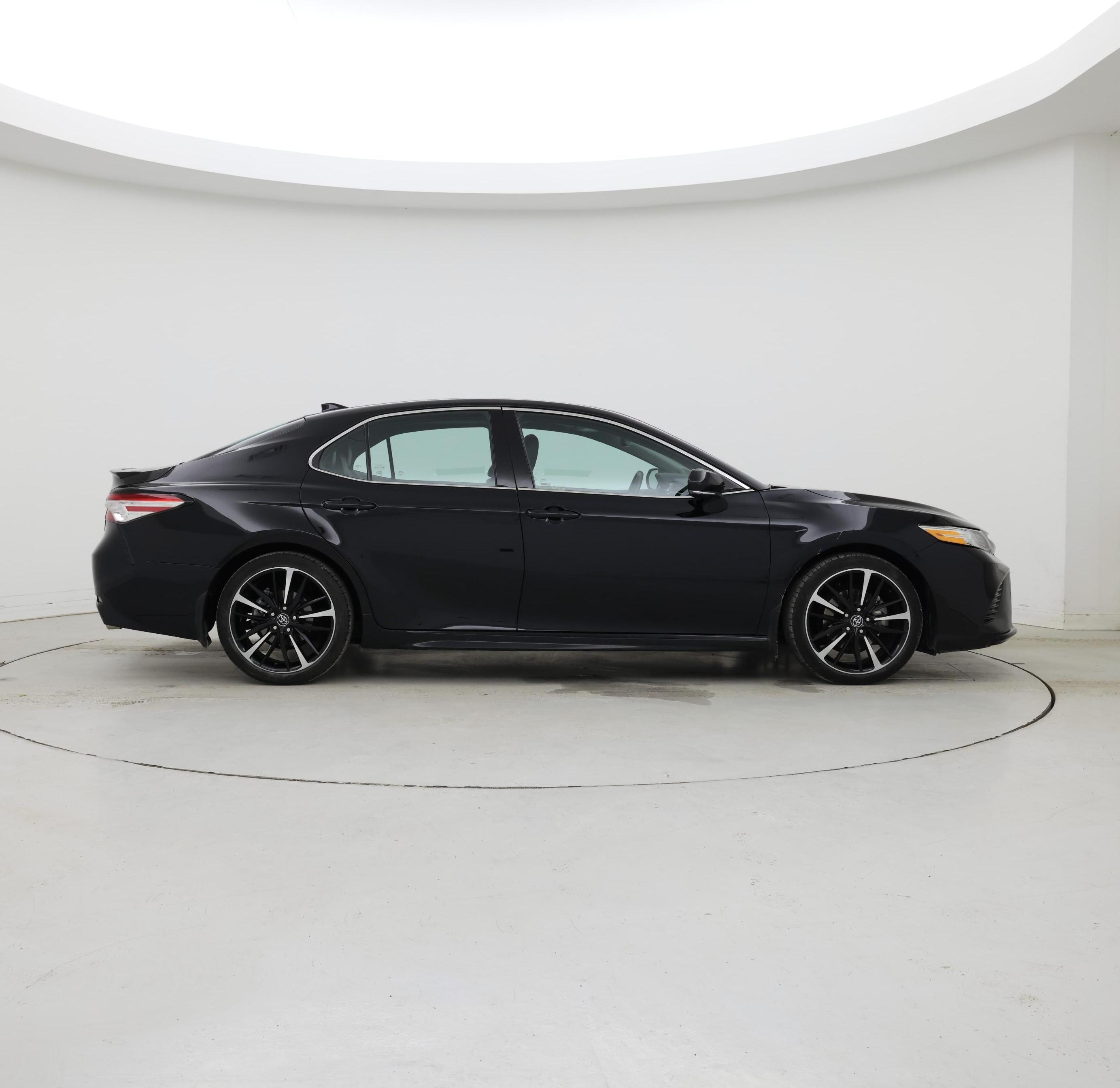 Thumbnail: 2020 Toyota Camry - 7