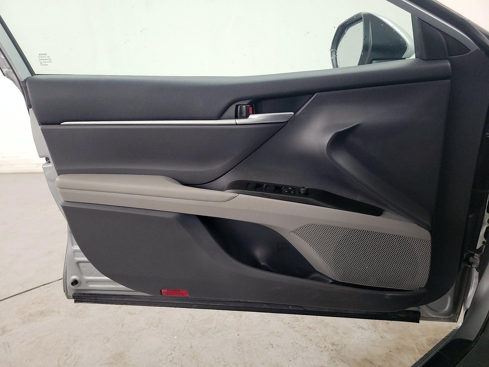 Thumbnail: 2023 Toyota Camry - 12