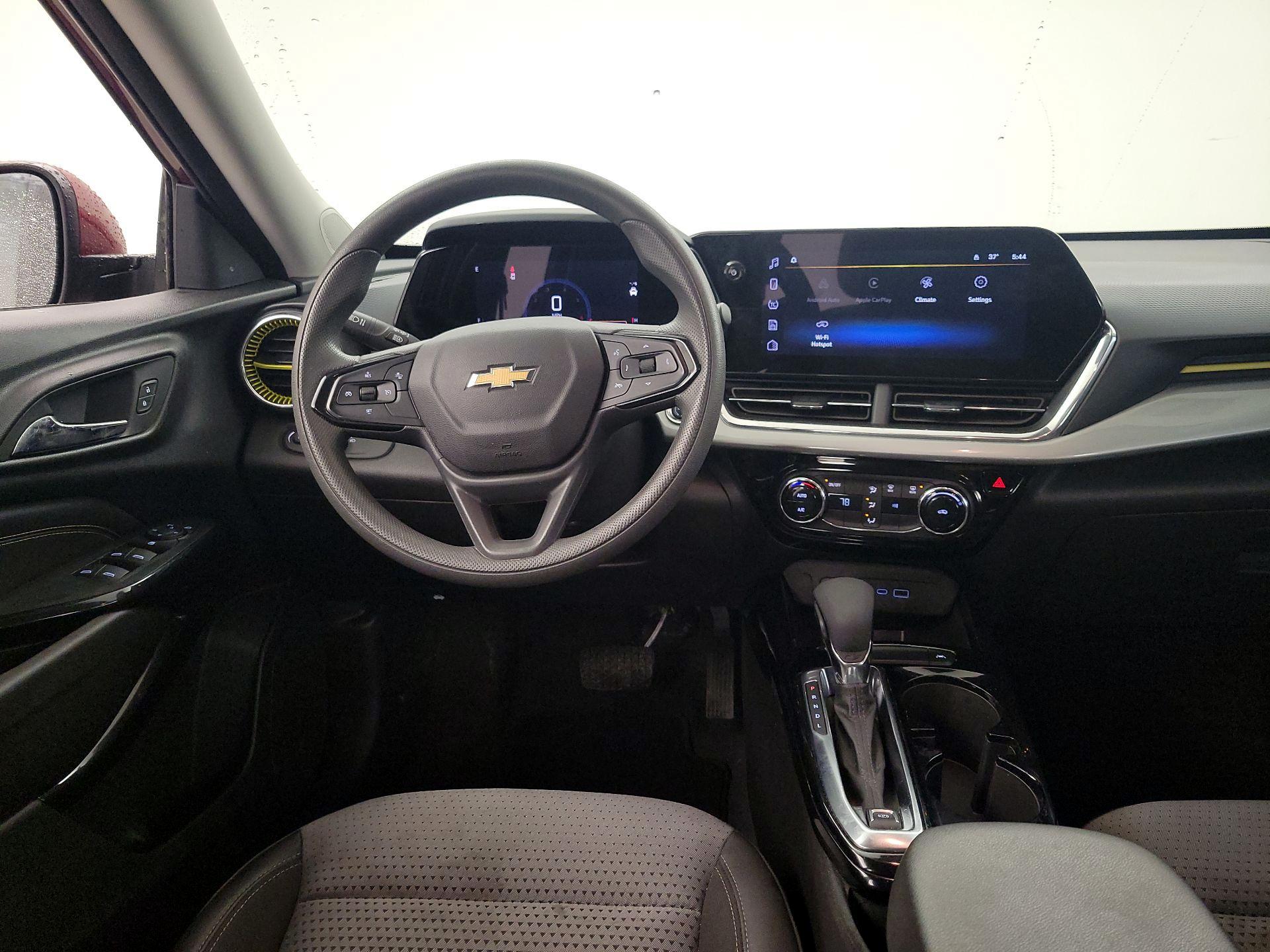 Thumbnail: 2025 Chevrolet Trax - 10