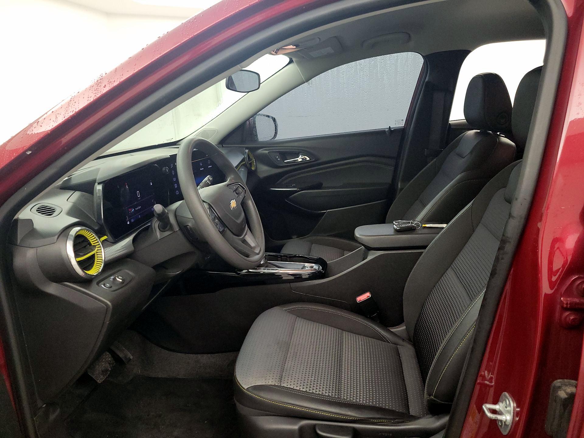 Thumbnail: 2025 Chevrolet Trax - 11