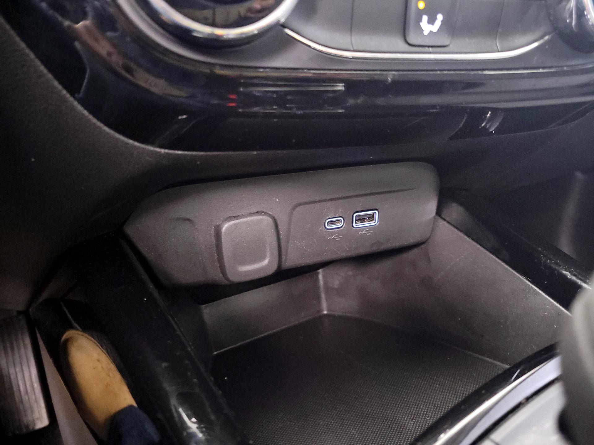 Thumbnail: 2025 Chevrolet Trax - 18