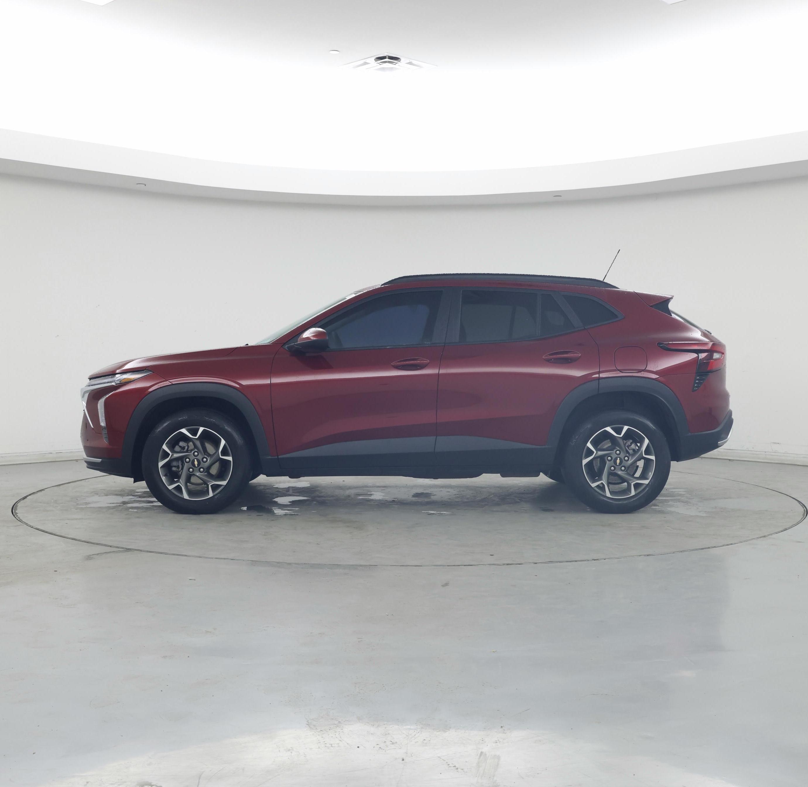 Thumbnail: 2025 Chevrolet Trax - 3