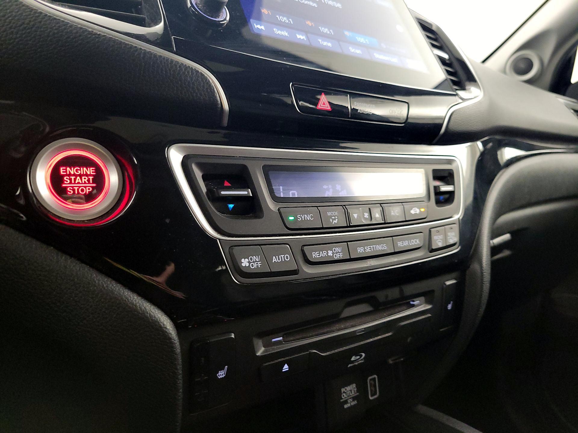 Thumbnail: 2020 Honda Pilot - 17