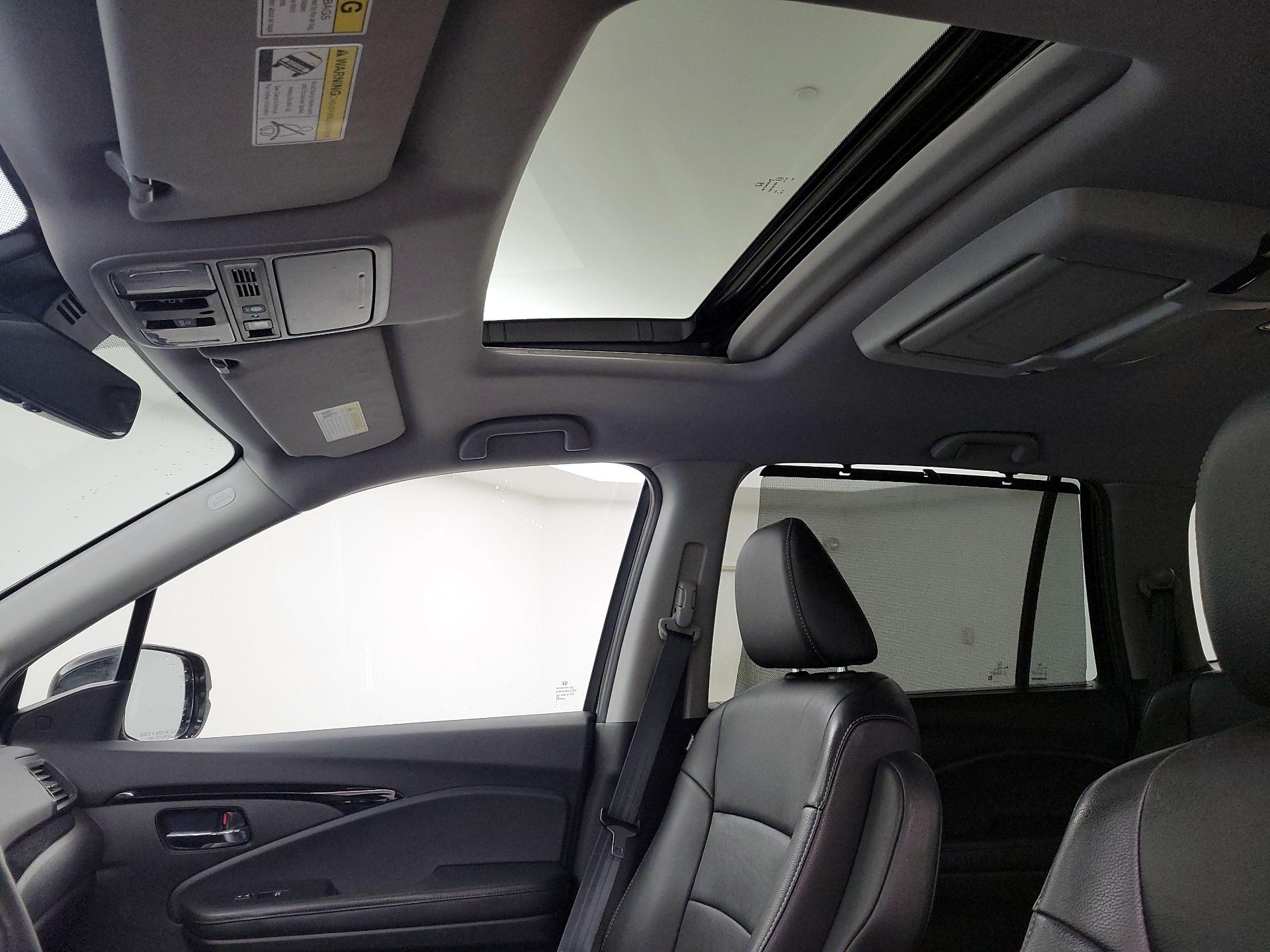 Thumbnail: 2020 Honda Pilot - 20