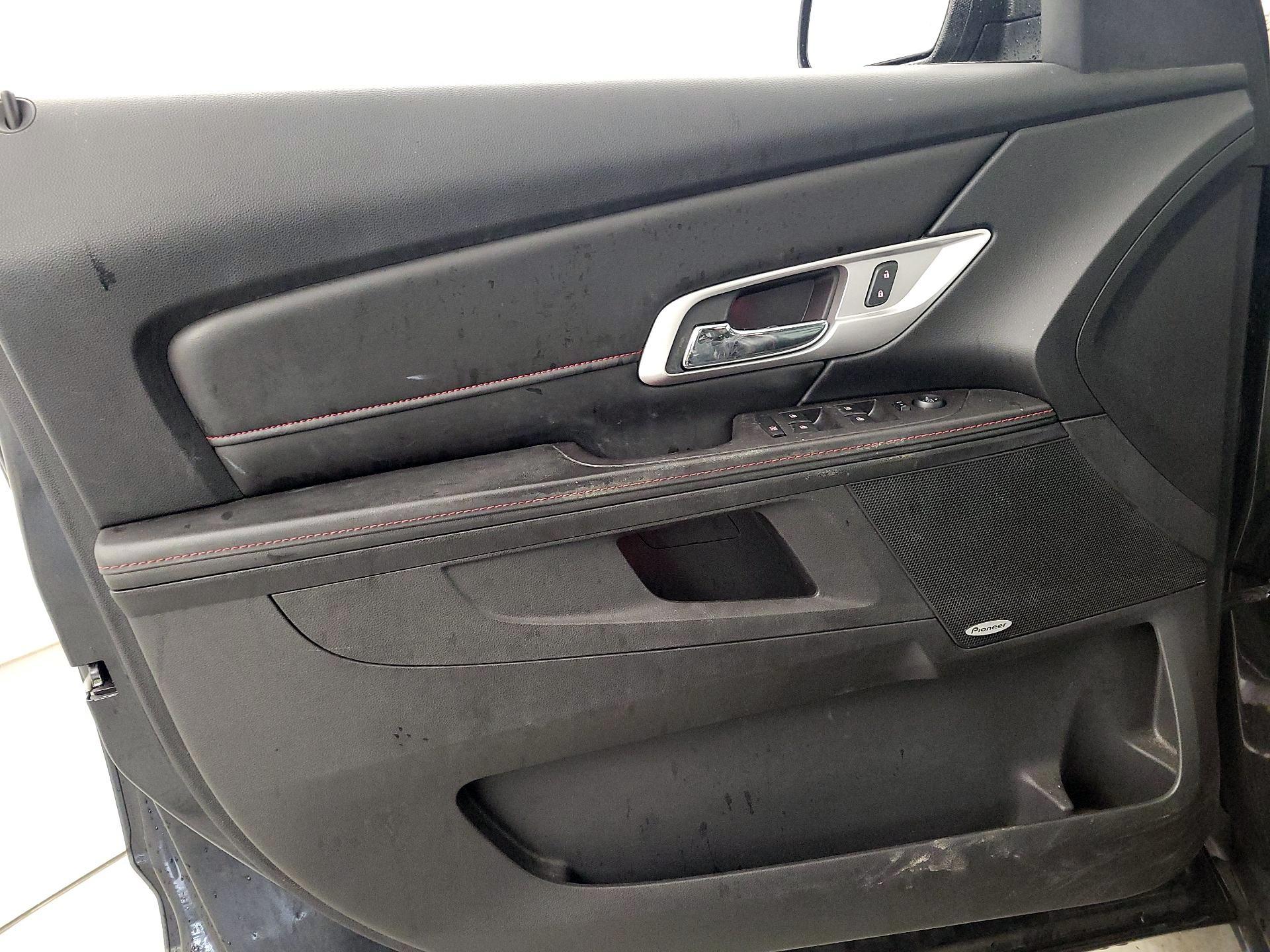 Thumbnail: 2015 GMC Terrain - 12