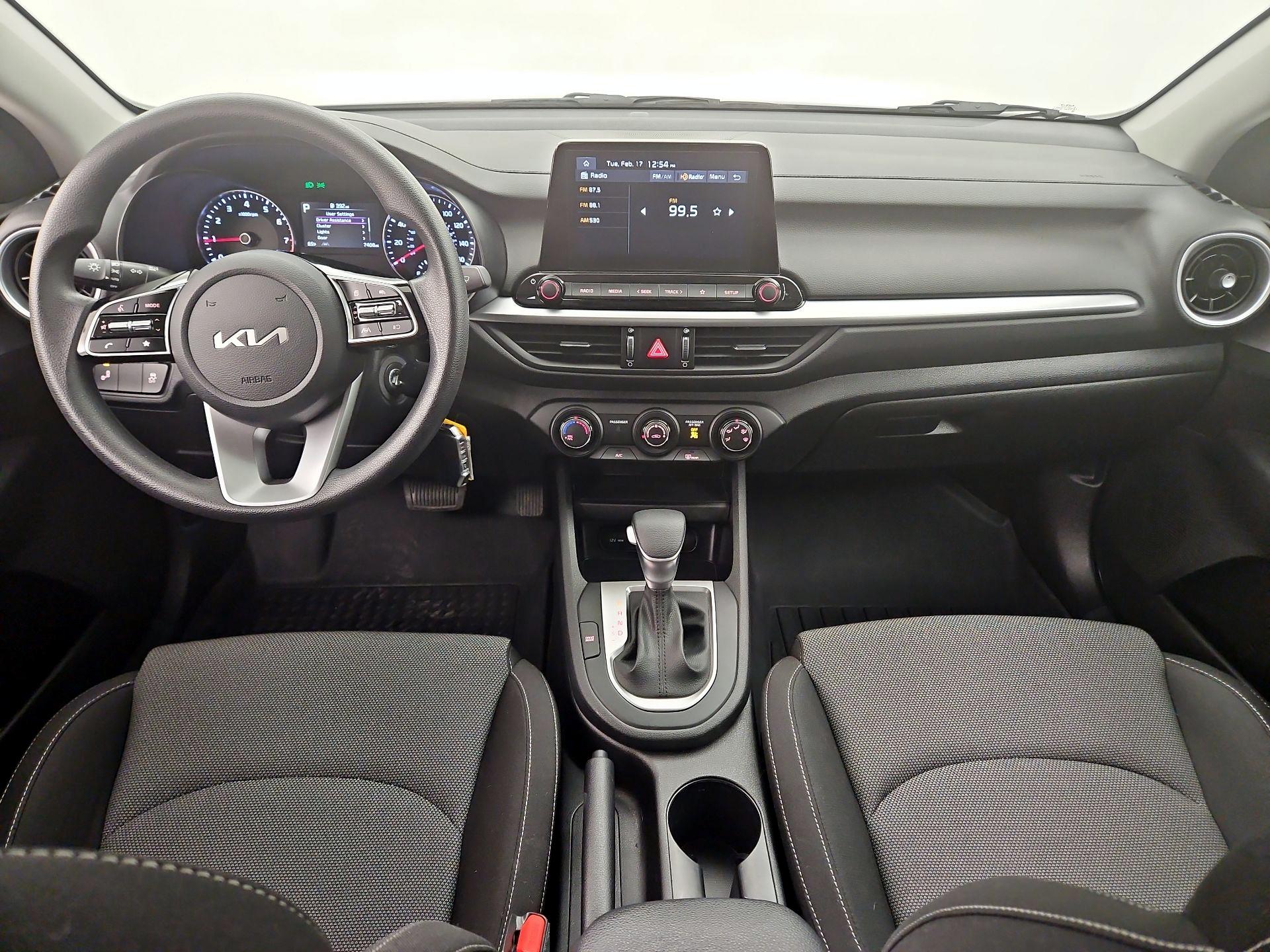 Thumbnail: 2024 Kia Forte - 9